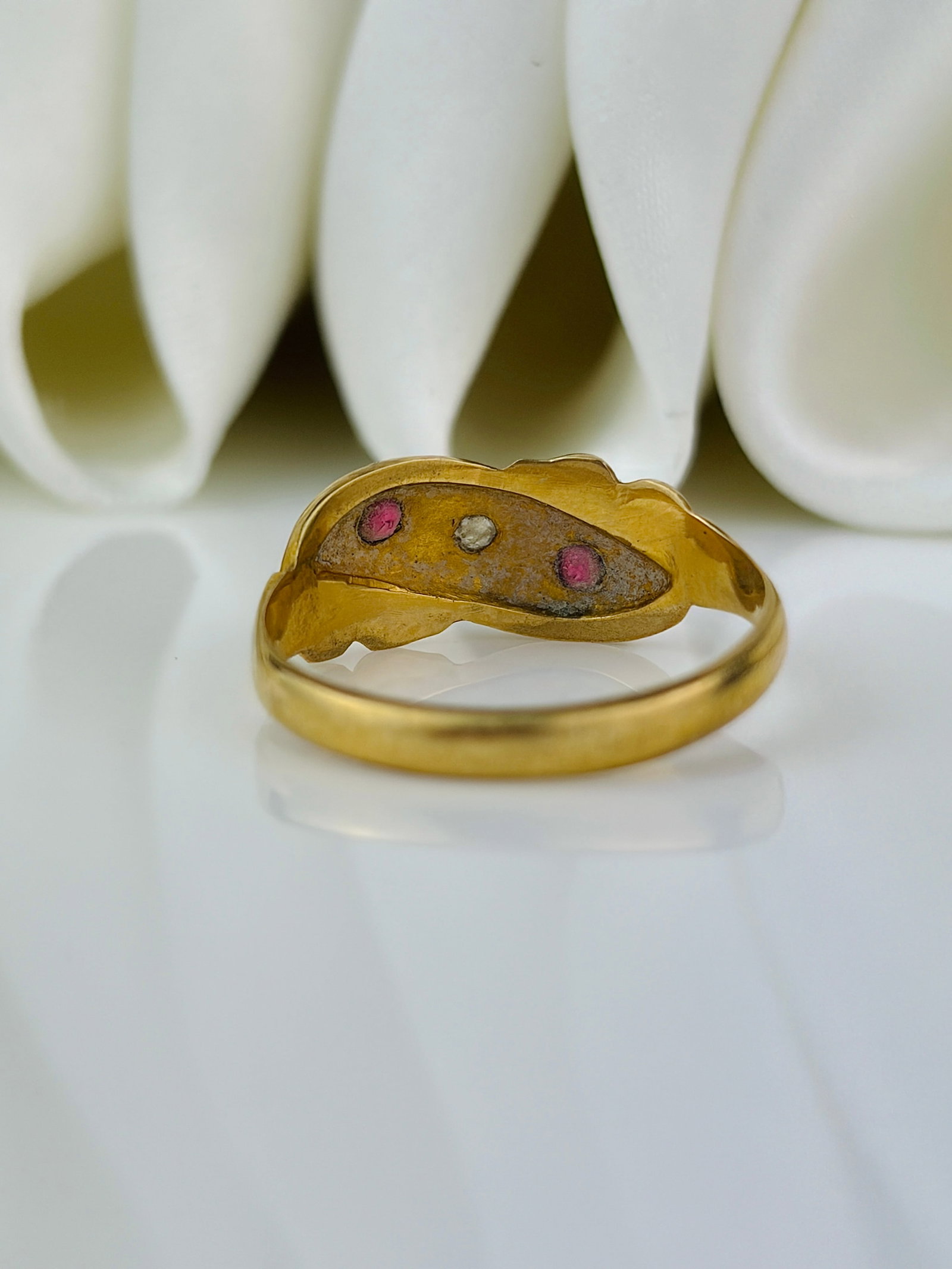 antique 18ct yellow gold ruby and diamond 3 stone twist ring - 3