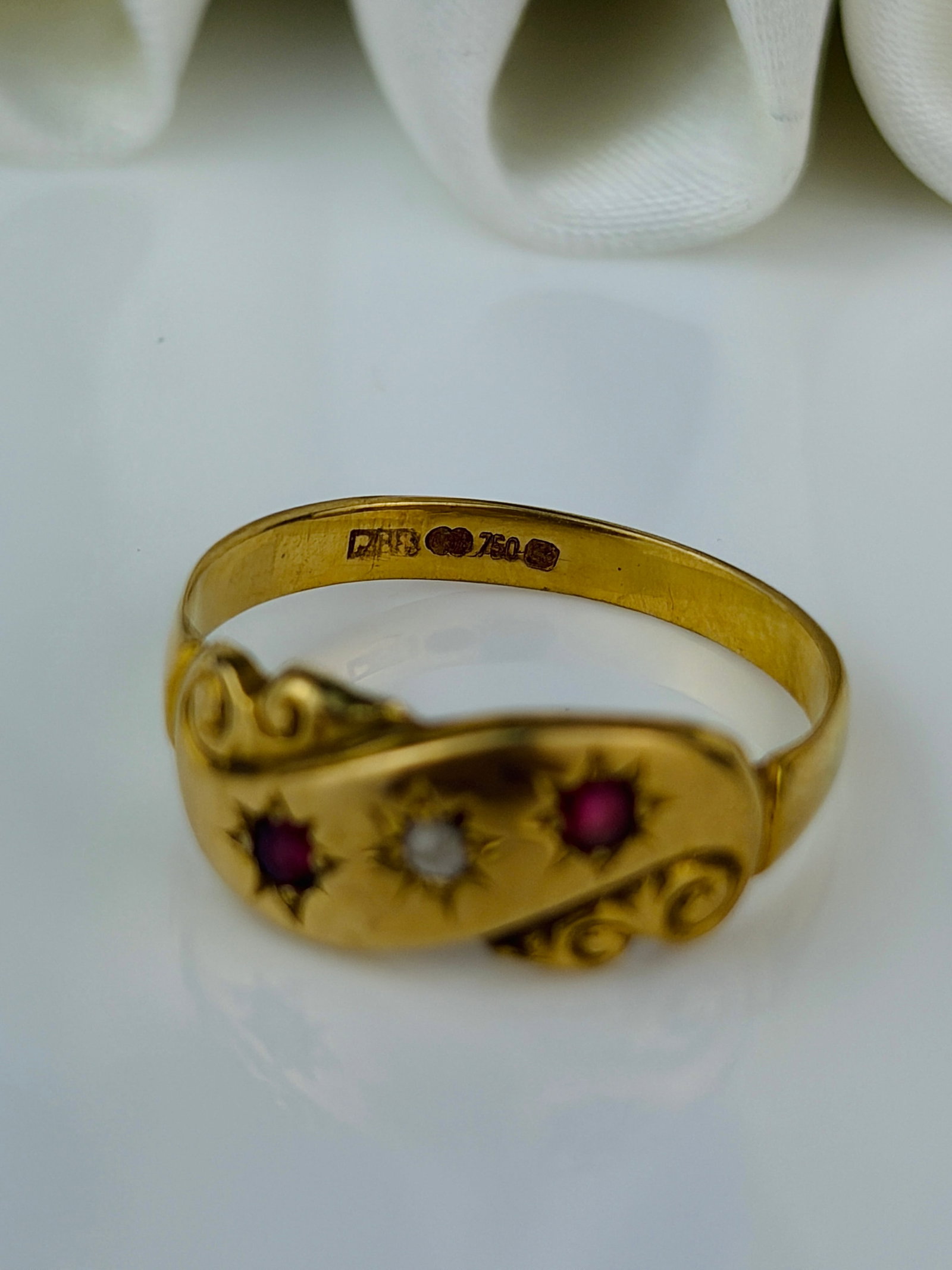 antique 18ct yellow gold ruby and diamond 3 stone twist ring - 4