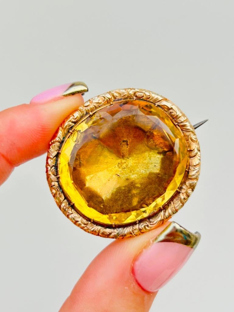 Huge Georgian 9ct Gold Brooch in Fitted Antique Box (1 of 8)