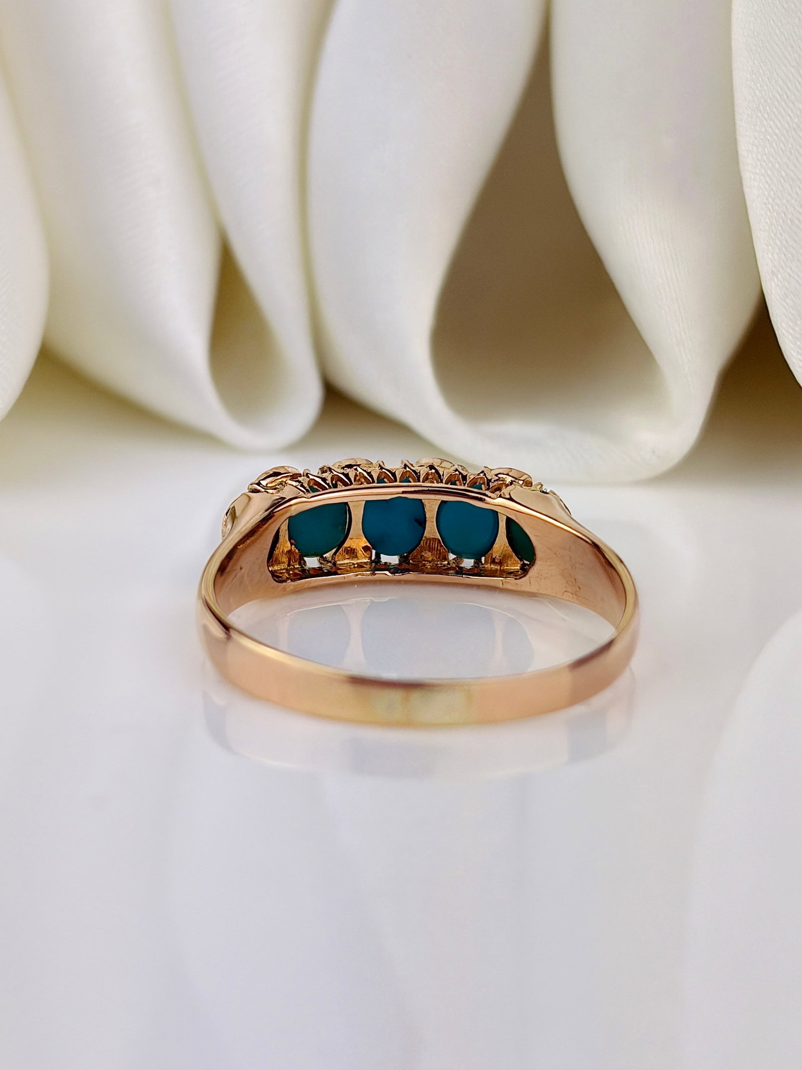 Antique Gold Turquoise and Pearl 5 Stone Ring - 3