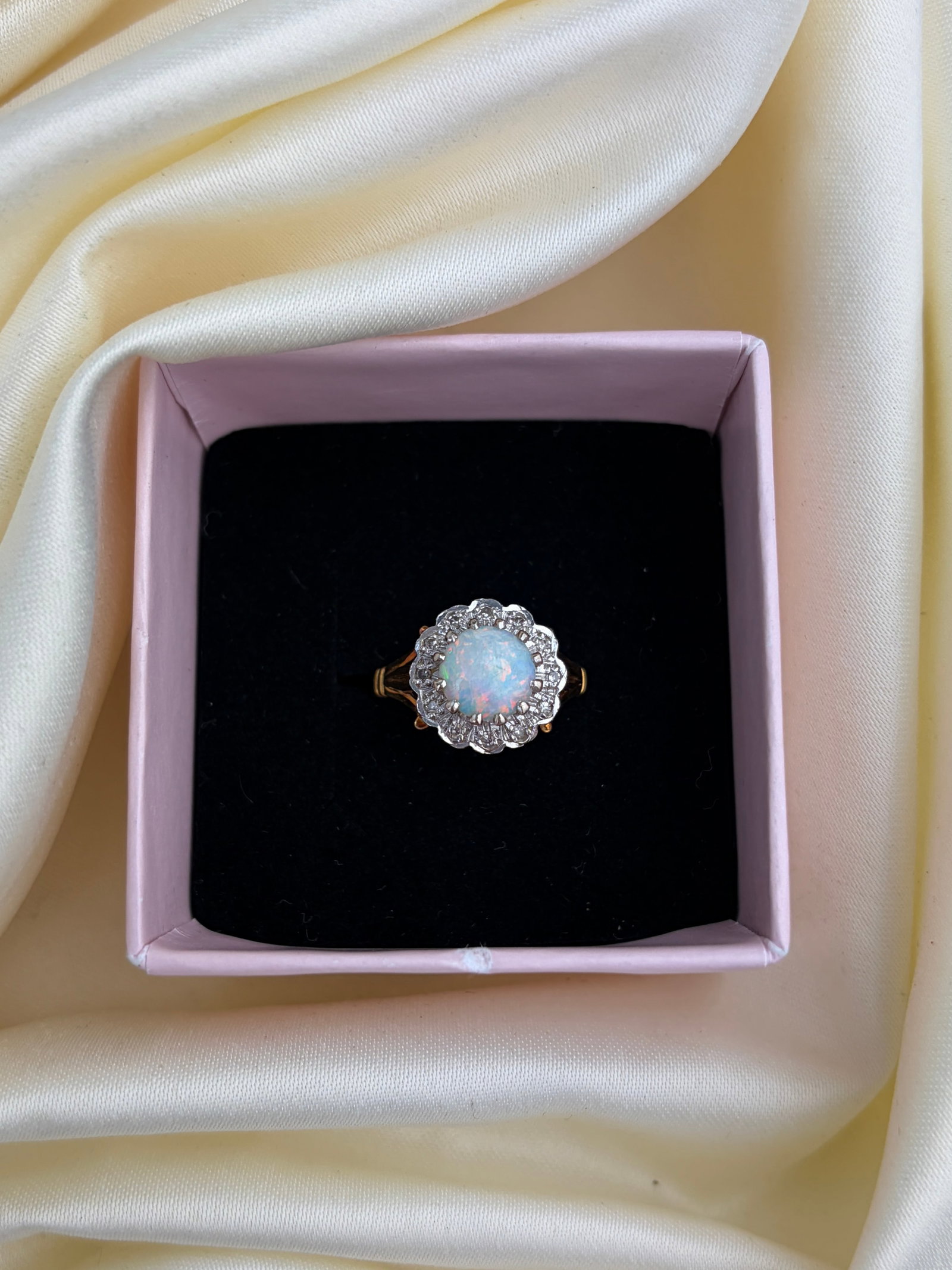 Vintage Opal and Diamond 18 Carat Gold Cluster Ring - 7