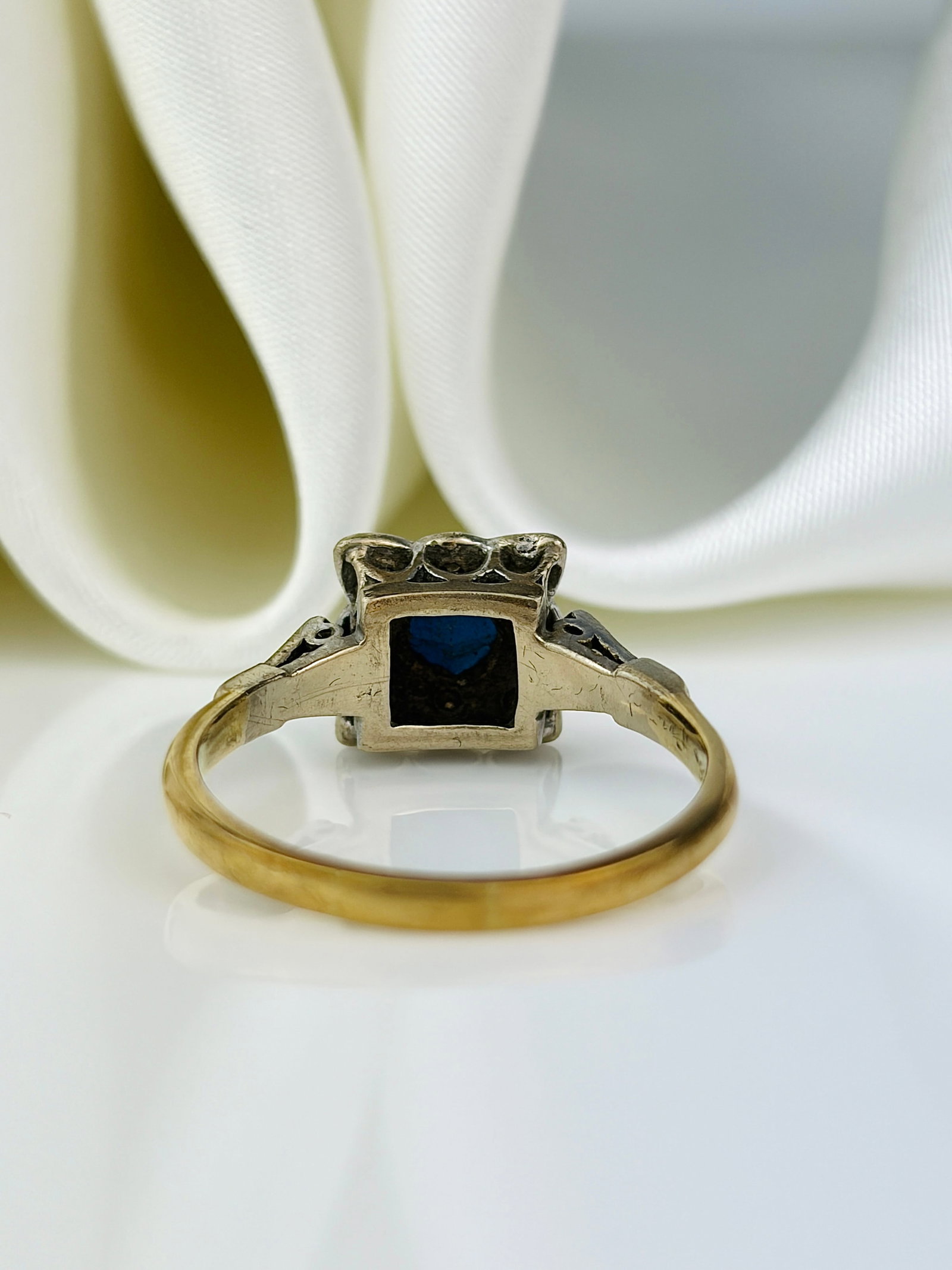 vintage 18ct yellow gold sapphire and diamond square ring - 3
