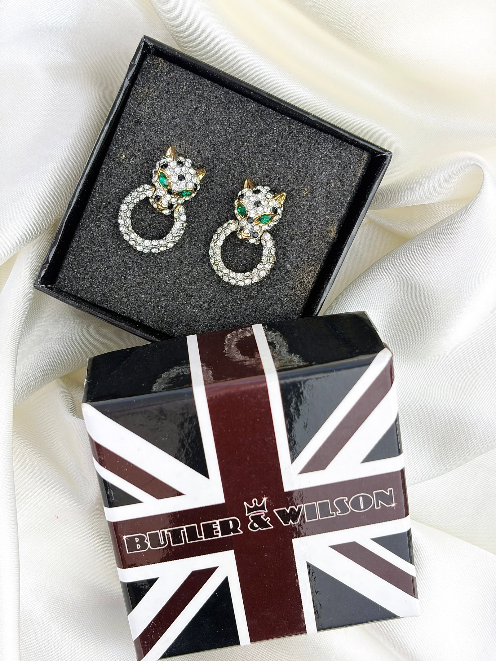 BUTLER & WILSON CRYSTAL LEOPARD HEAD ON RING EARRINGS - 2