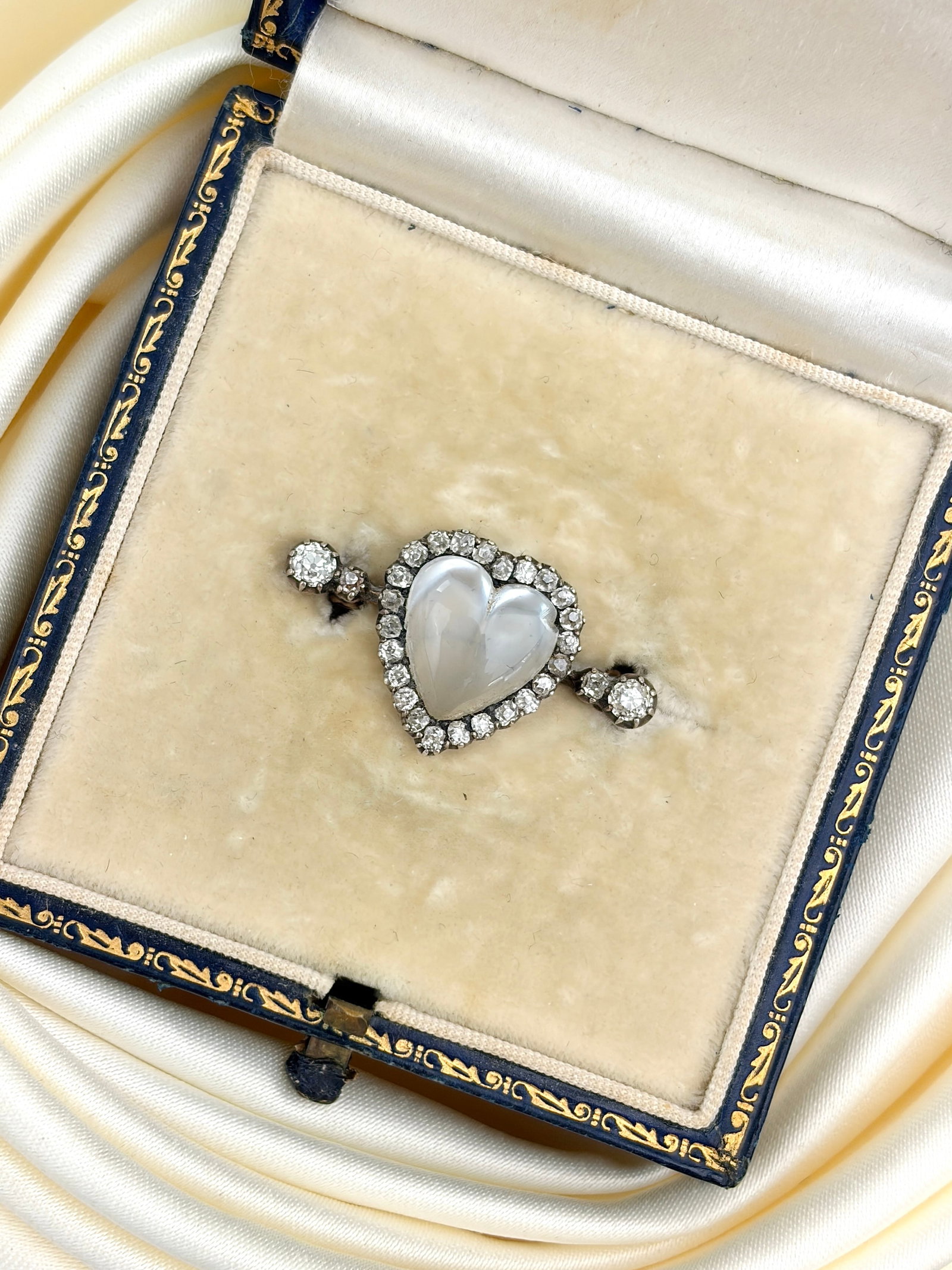 Antique Gold Moonstone and Diamond Heart Brooch in Fitted C&A Giuilano London box (1 of 11)