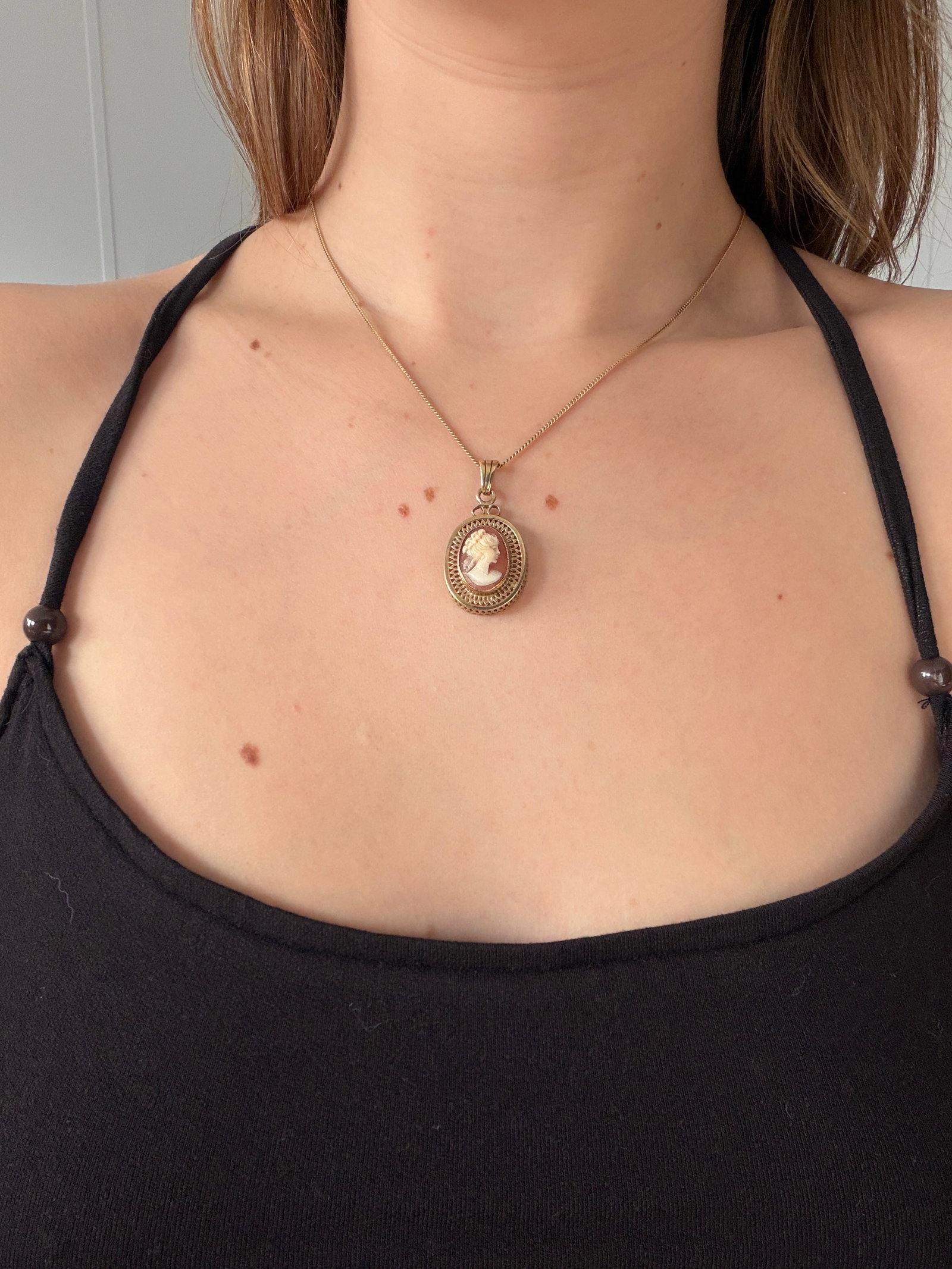 vintage 9ct gold cameo pendant - 4