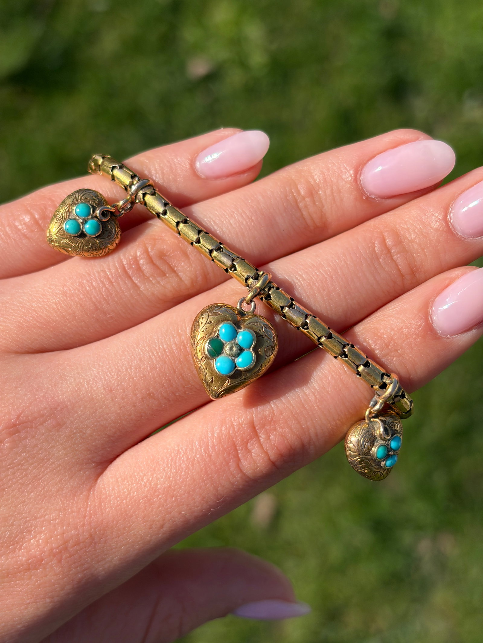 ANTIQUE VICTORIAN 18CT YELLOW GOLD TURQUOISE HEART, AND BLUE ENAMEL AND PEARL CHARM BRACELET - 3