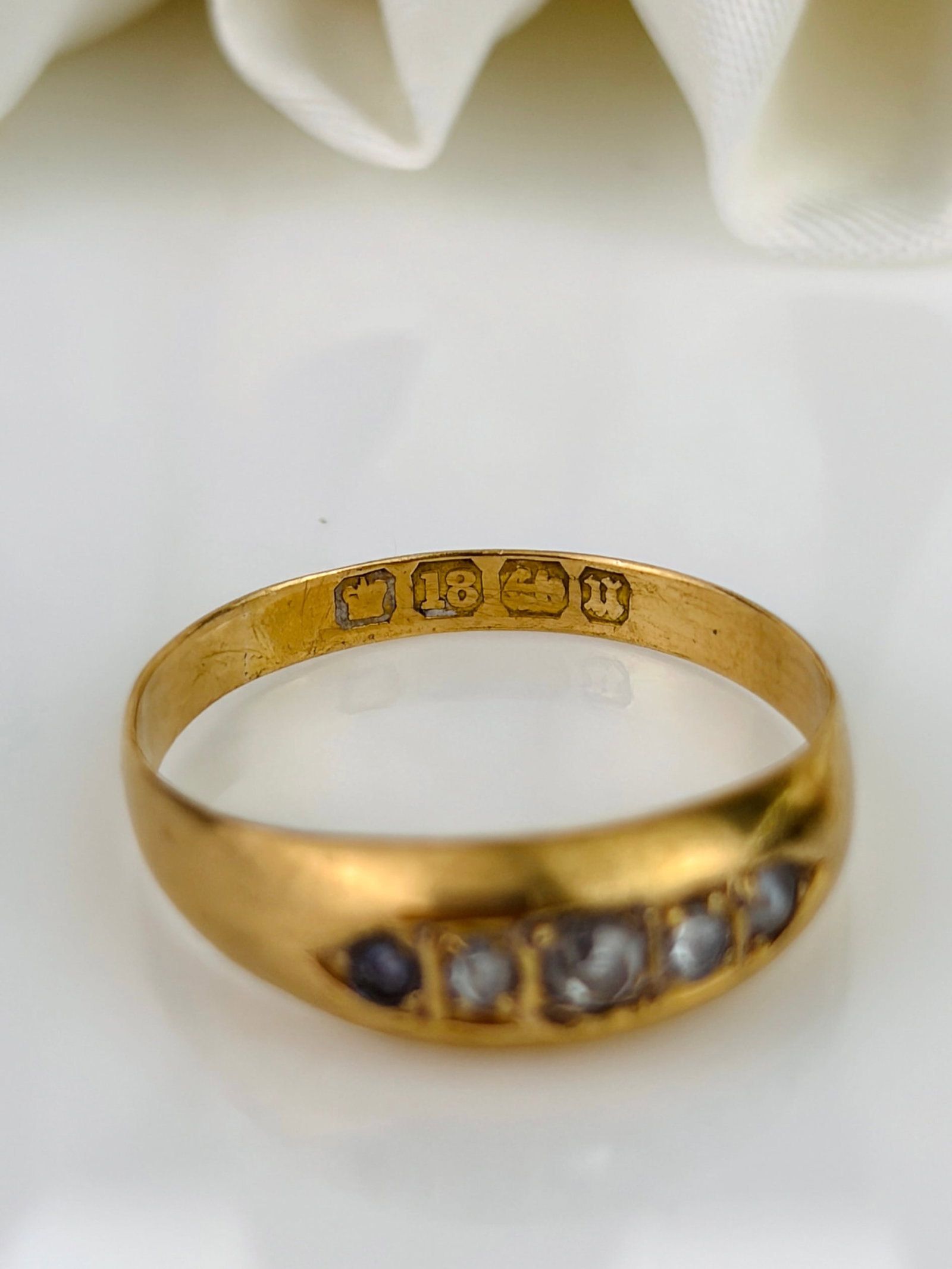 Victorian C.1894 Diamond and Pearl 5 Stone Ring in 18ct Yellow Gold - 5