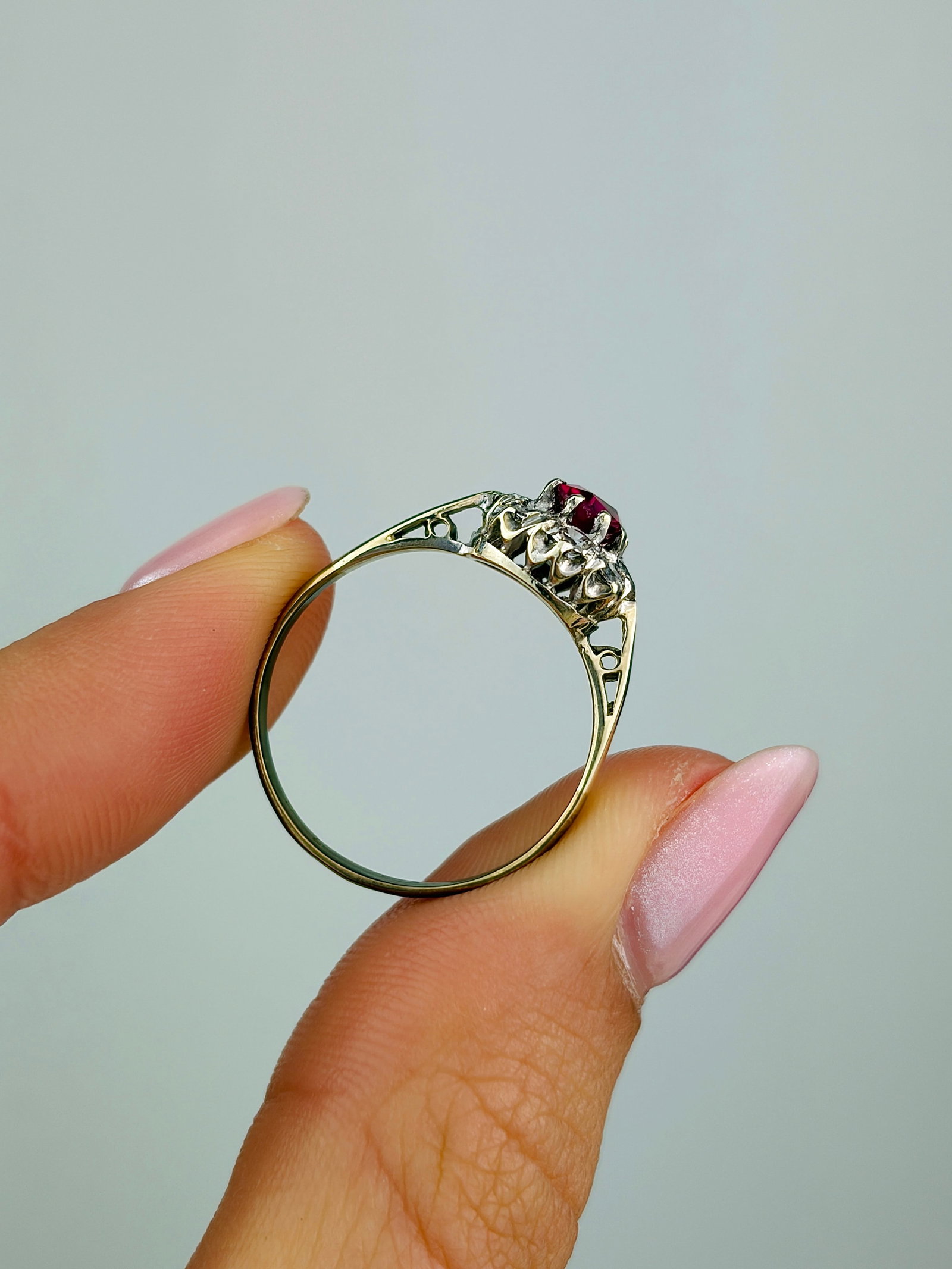 sweet 9ct gold gemset cluster ring - 4