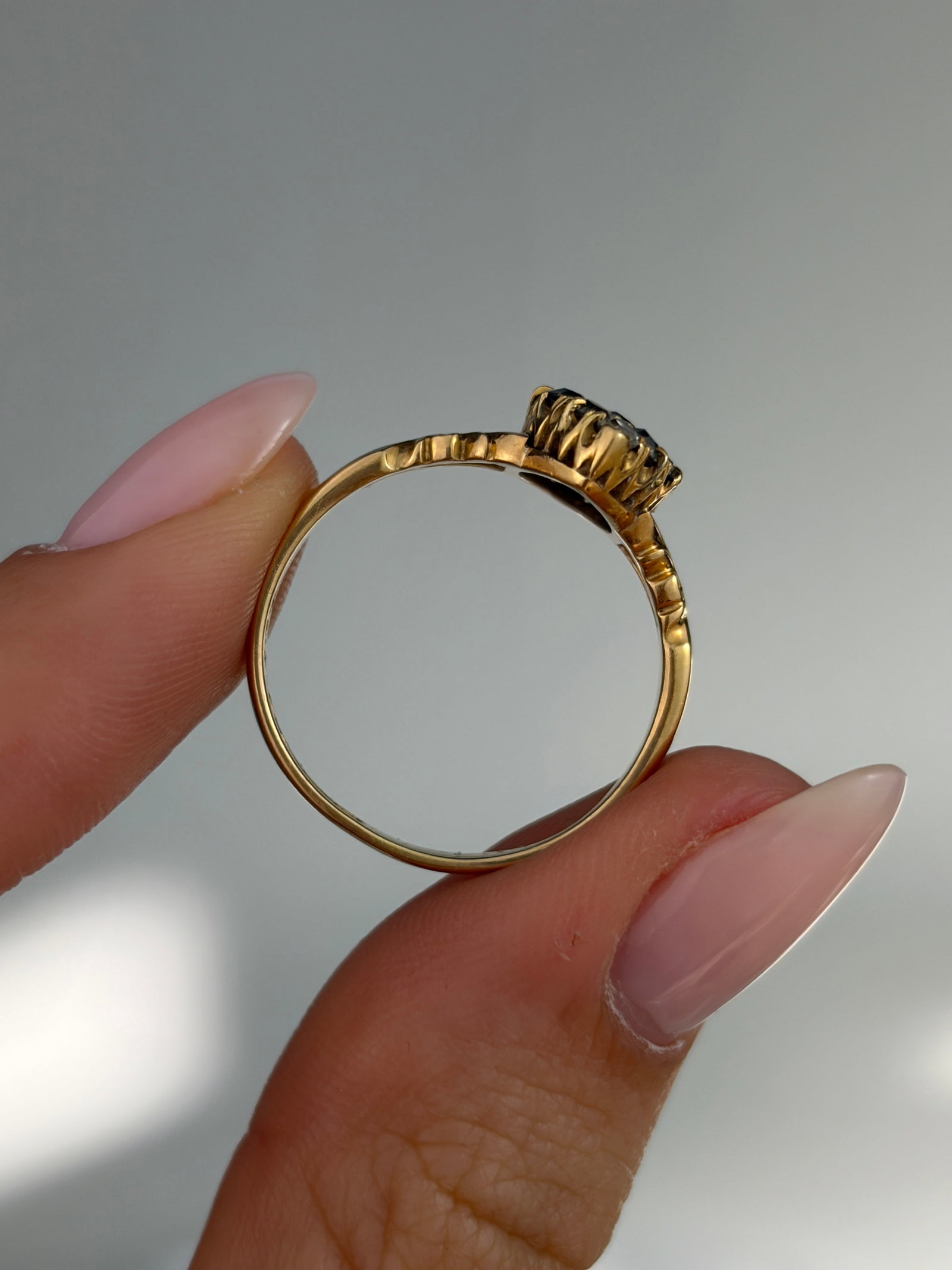 ANTIQUE C.1908 18CT YELLOW GOLD DIAMOND NAVETTE RING - 6