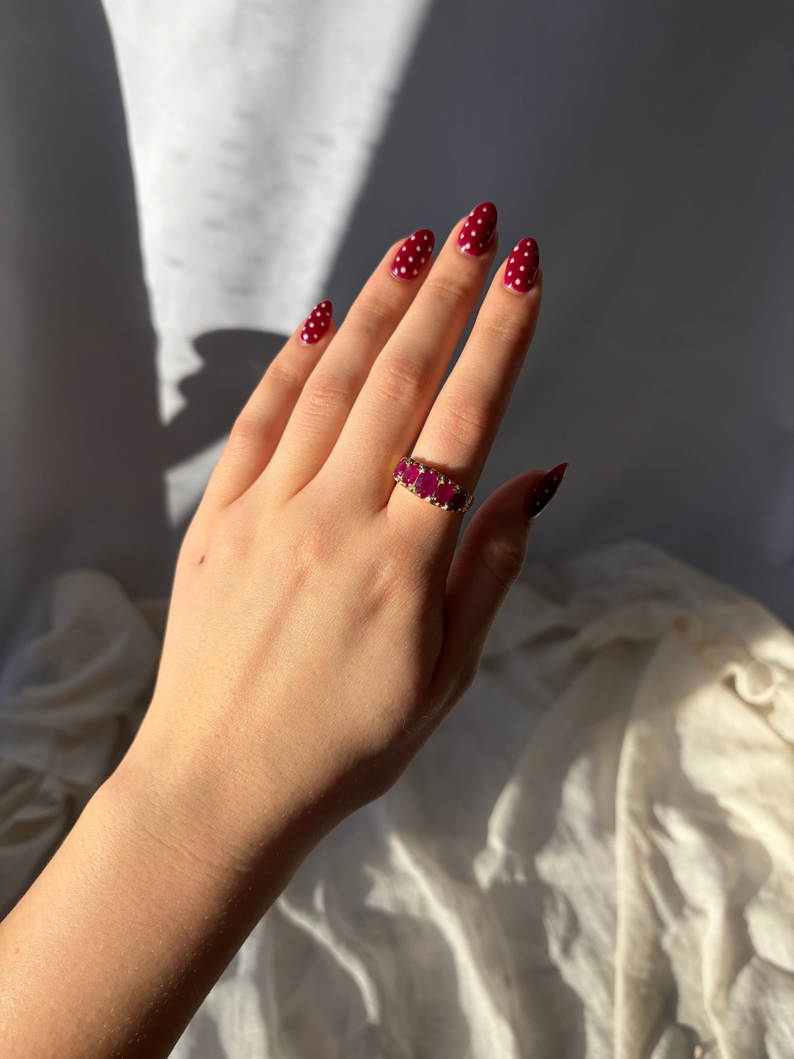 Vintage Chunky 9ct Gold Ruby 5 Stone Ring - 8