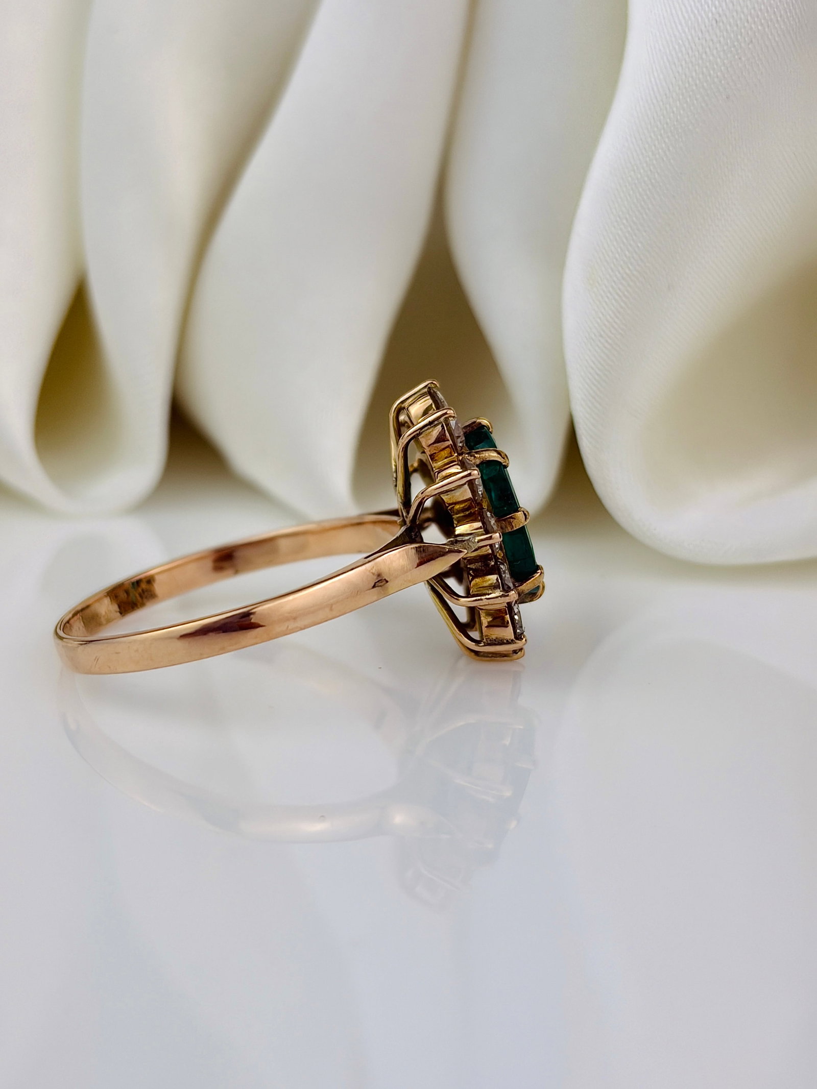 Huge 18ct Yellow Gold Emerald and Diamond Cluster / Flower Ring - 2