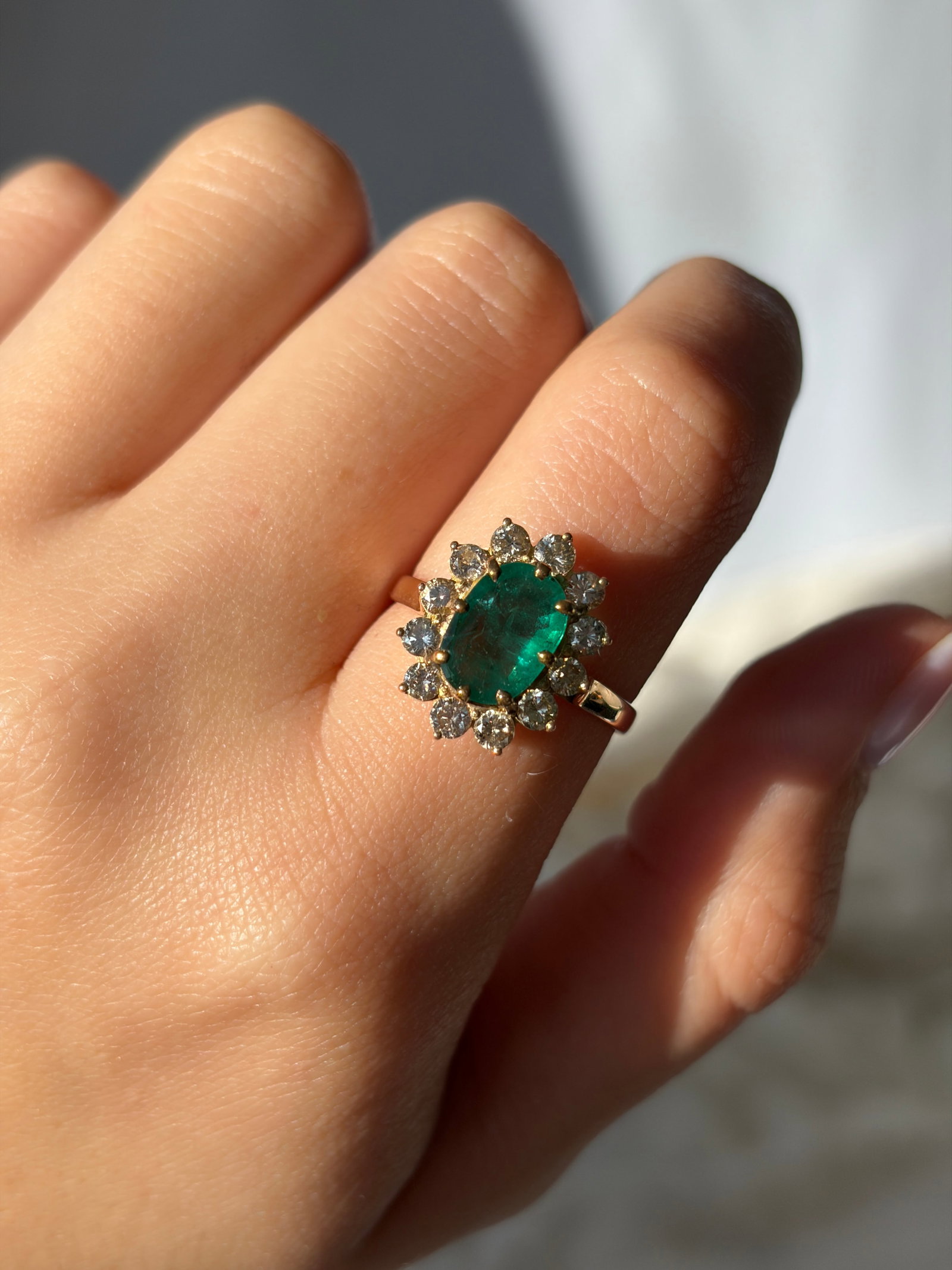 Huge 18ct Yellow Gold Emerald and Diamond Cluster / Flower Ring - 9
