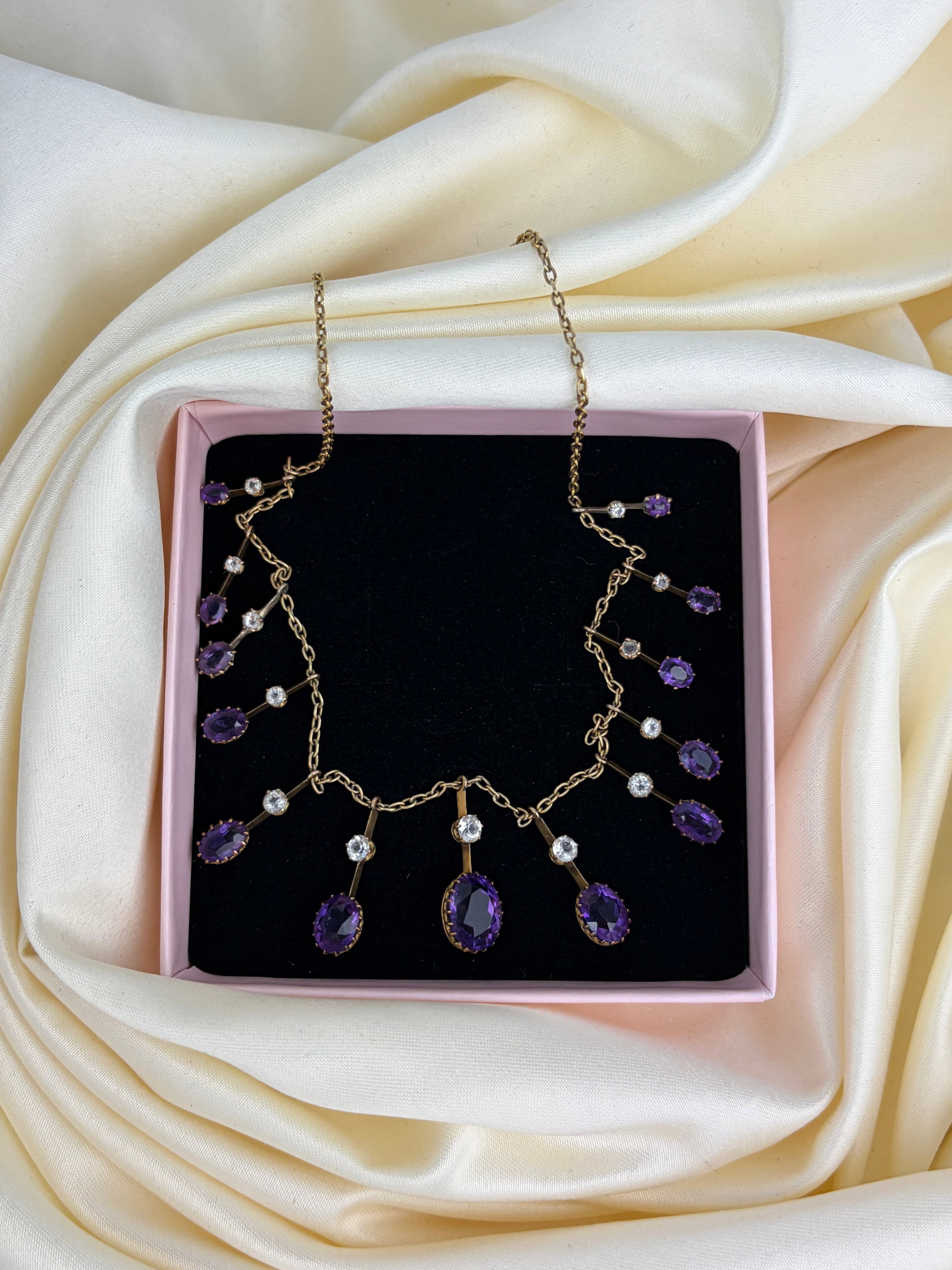 Edwardian Amethyst and Chrysoprase 9 Carat Yellow Gold fringe Necklace - 5