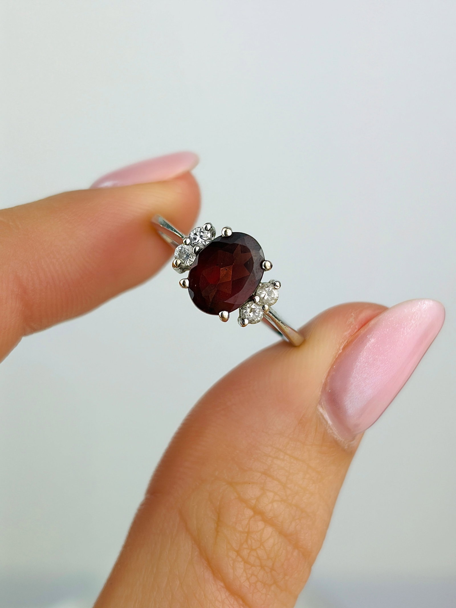 Sweet 14ct White Gold Garnet and Diamond Ring - 5