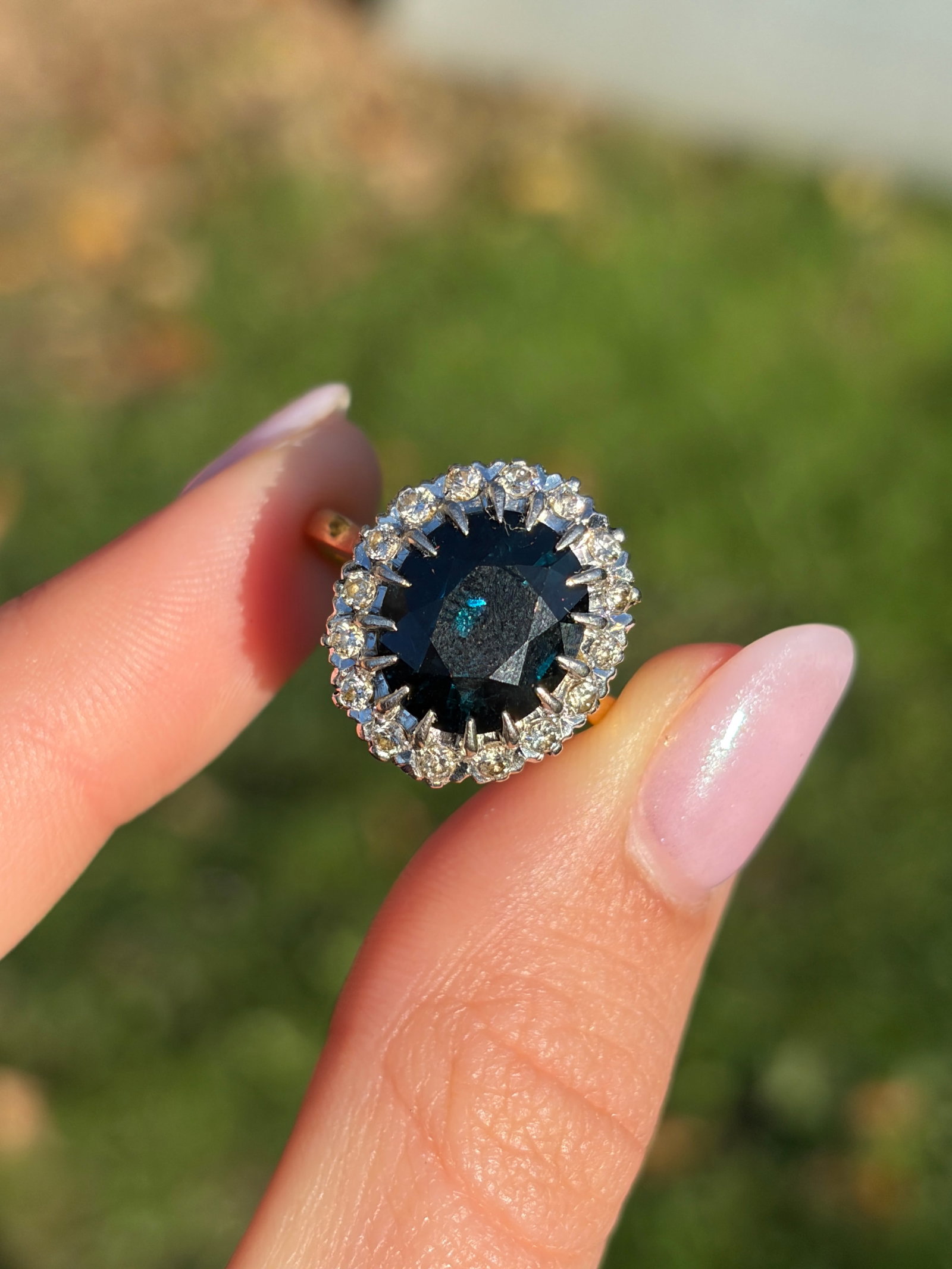 Vintage 18ct yellow gold green tourmaline and diamond cluster ring - 11