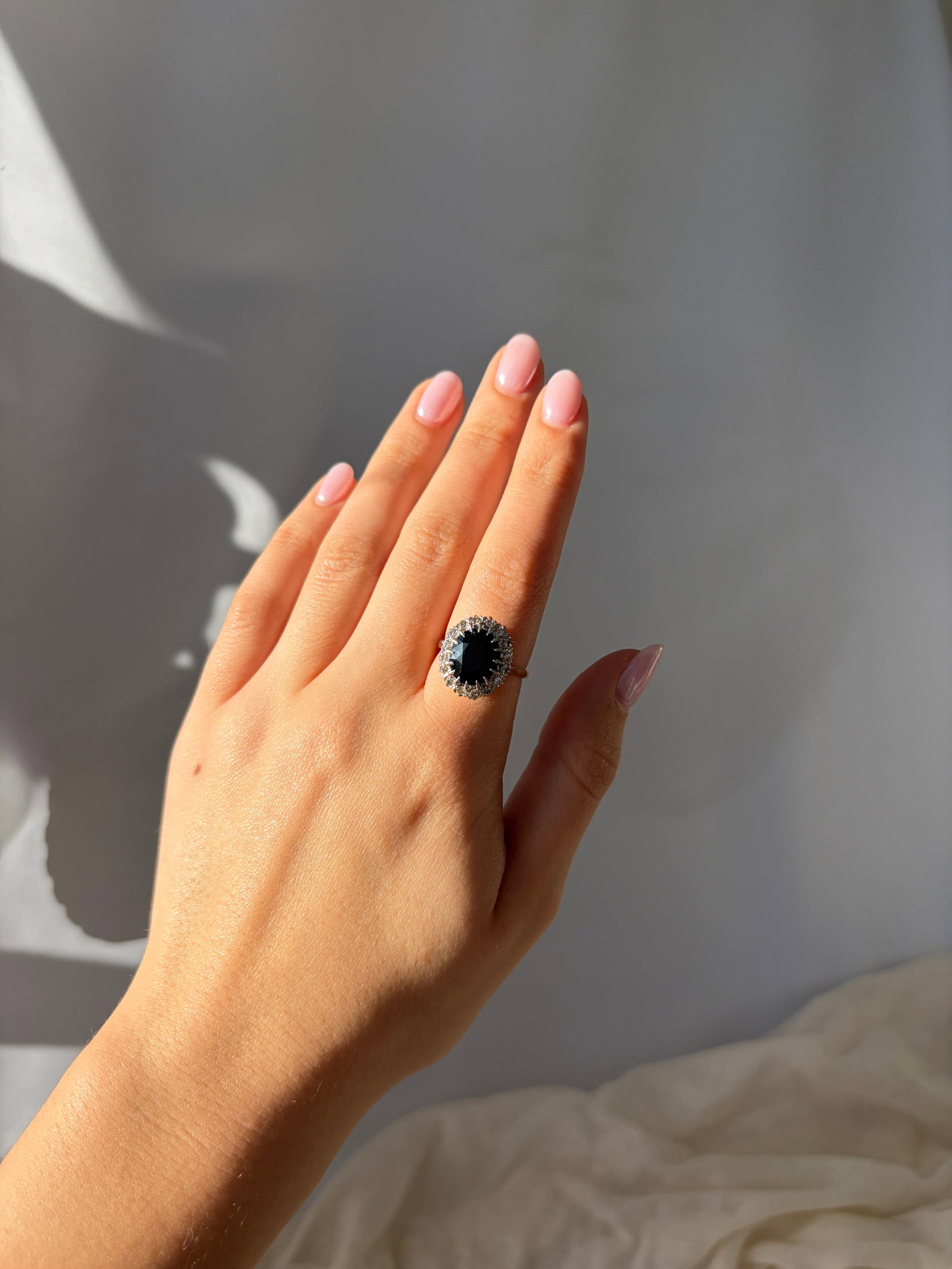 Vintage 18ct yellow gold green tourmaline and diamond cluster ring - 9