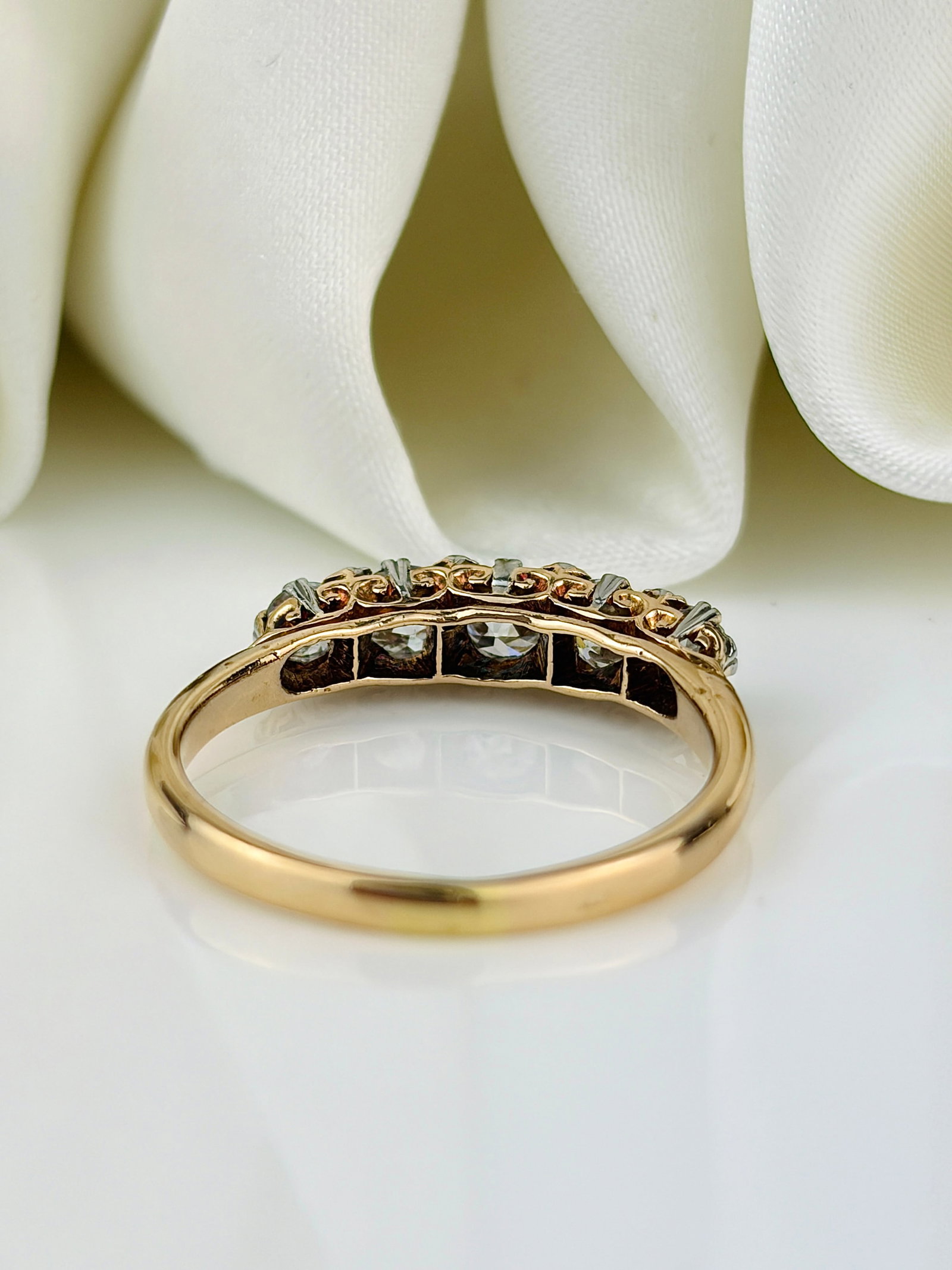 Antique 1ct Diamond 5 Stone Ring in 18ct Yellow Gold - 3