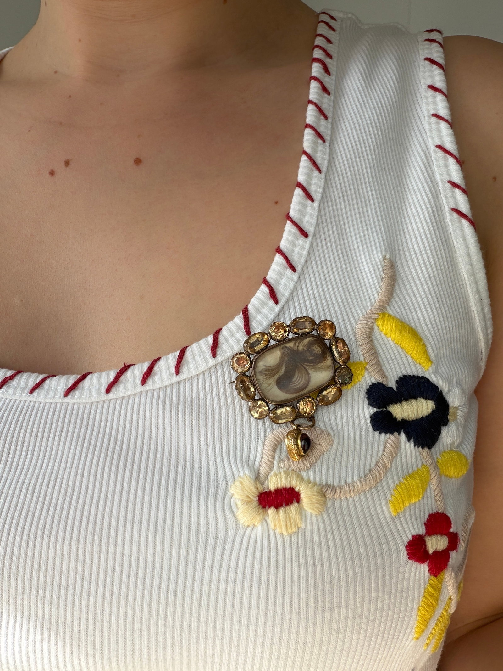 ANTIQUE GOLD MOURNING DOUBLE LOCKET HAIR BROOCH WITH TOPAZ HALO AND GARNET HANGING HEART - 6