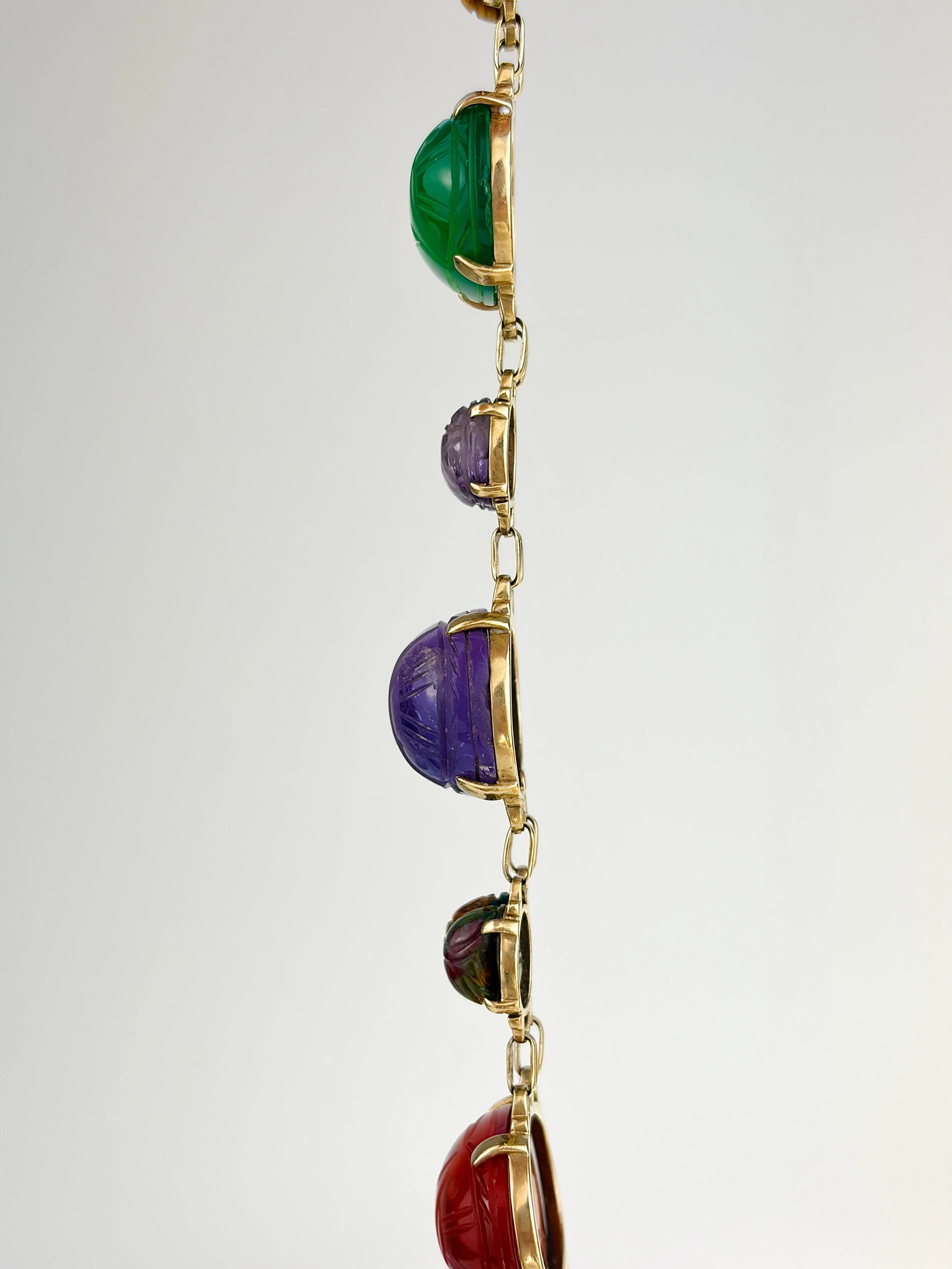 VINTAGE 14CT YELLOW GOLD LARGE MULTIGEM SCARAB BRACELET - 7