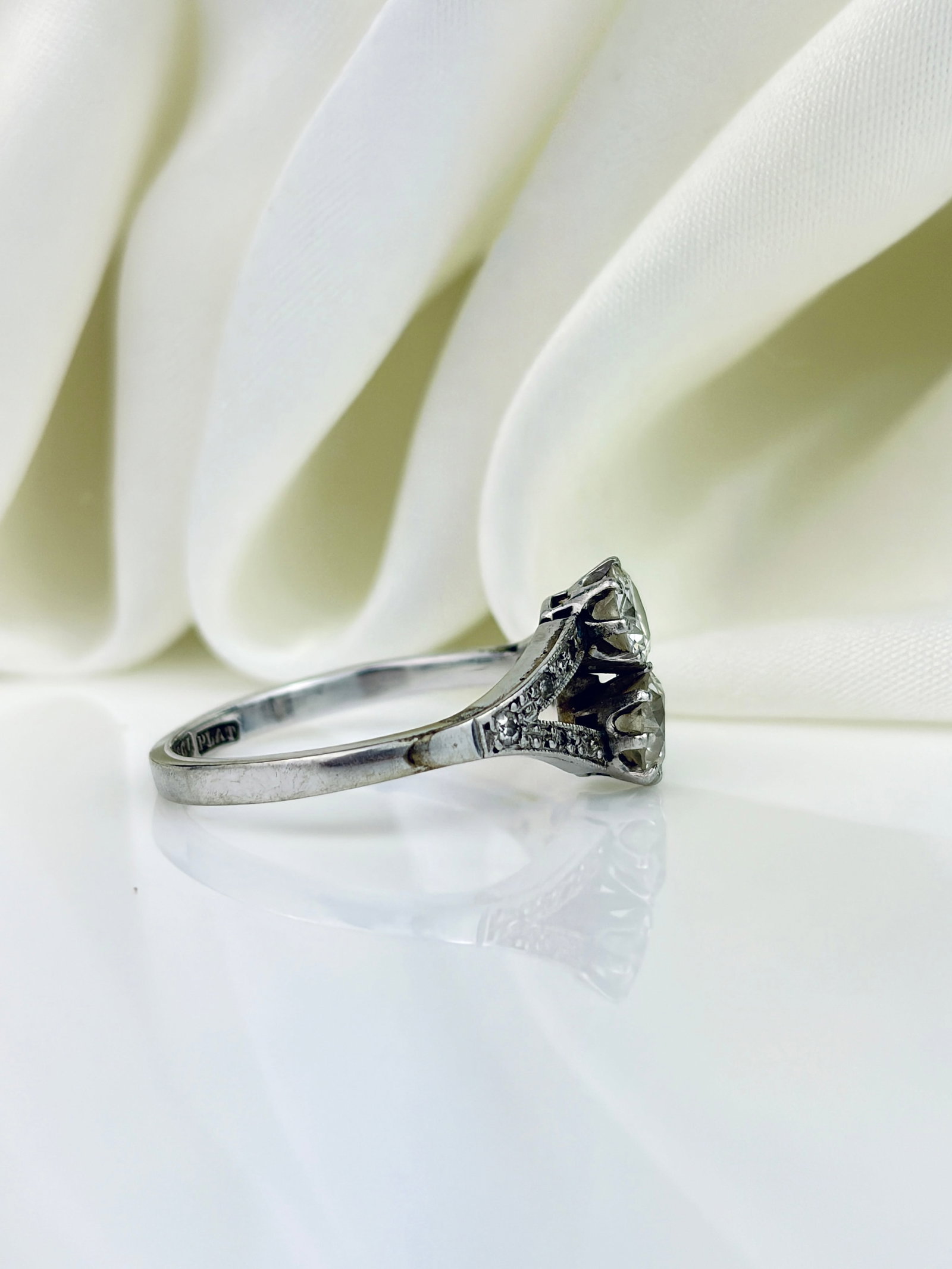 ANTIQUE ART DECO ERA 18CT GOLD AND PLATINUM DIAMOND MOI ET TOI RING - 2