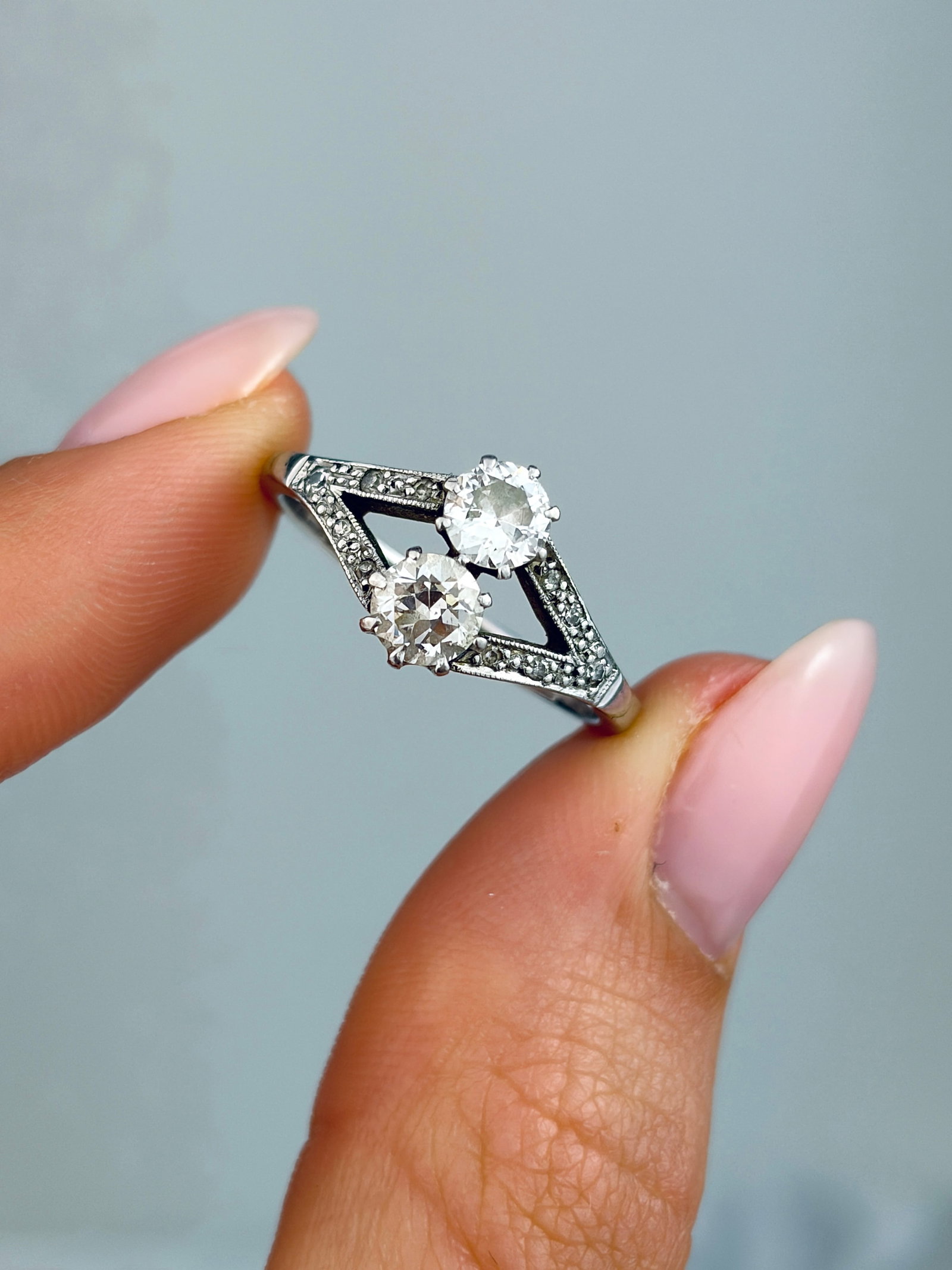 ANTIQUE ART DECO ERA 18CT GOLD AND PLATINUM DIAMOND MOI ET TOI RING - 5