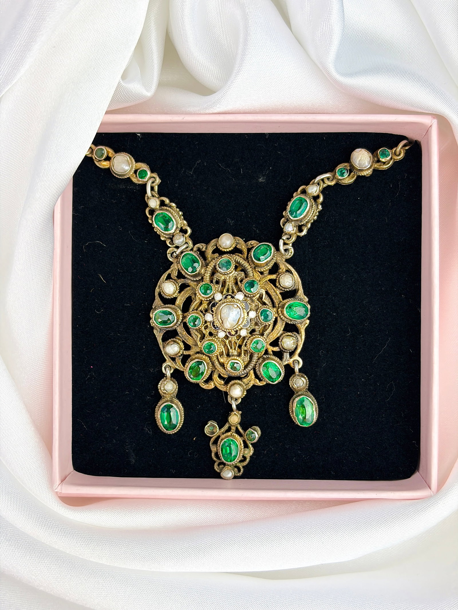 RARE AUSTRO HUNGARIAN GREEN PASTE AND PEARL ORNATE NECKLACE - 7