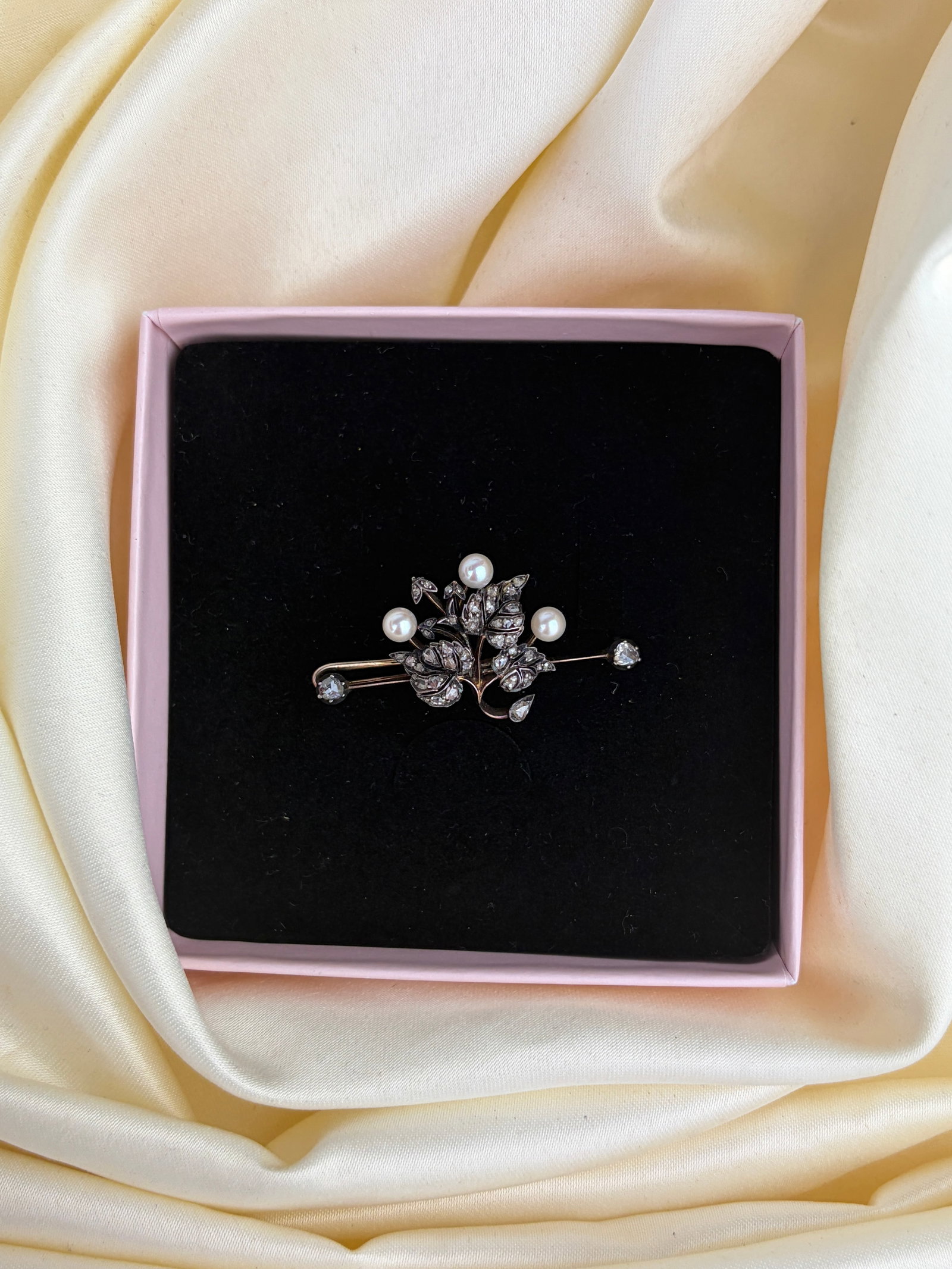 Art Deco Rose Cut Diamonds Diamond and Pearl 18ct Gold Brooch - 6