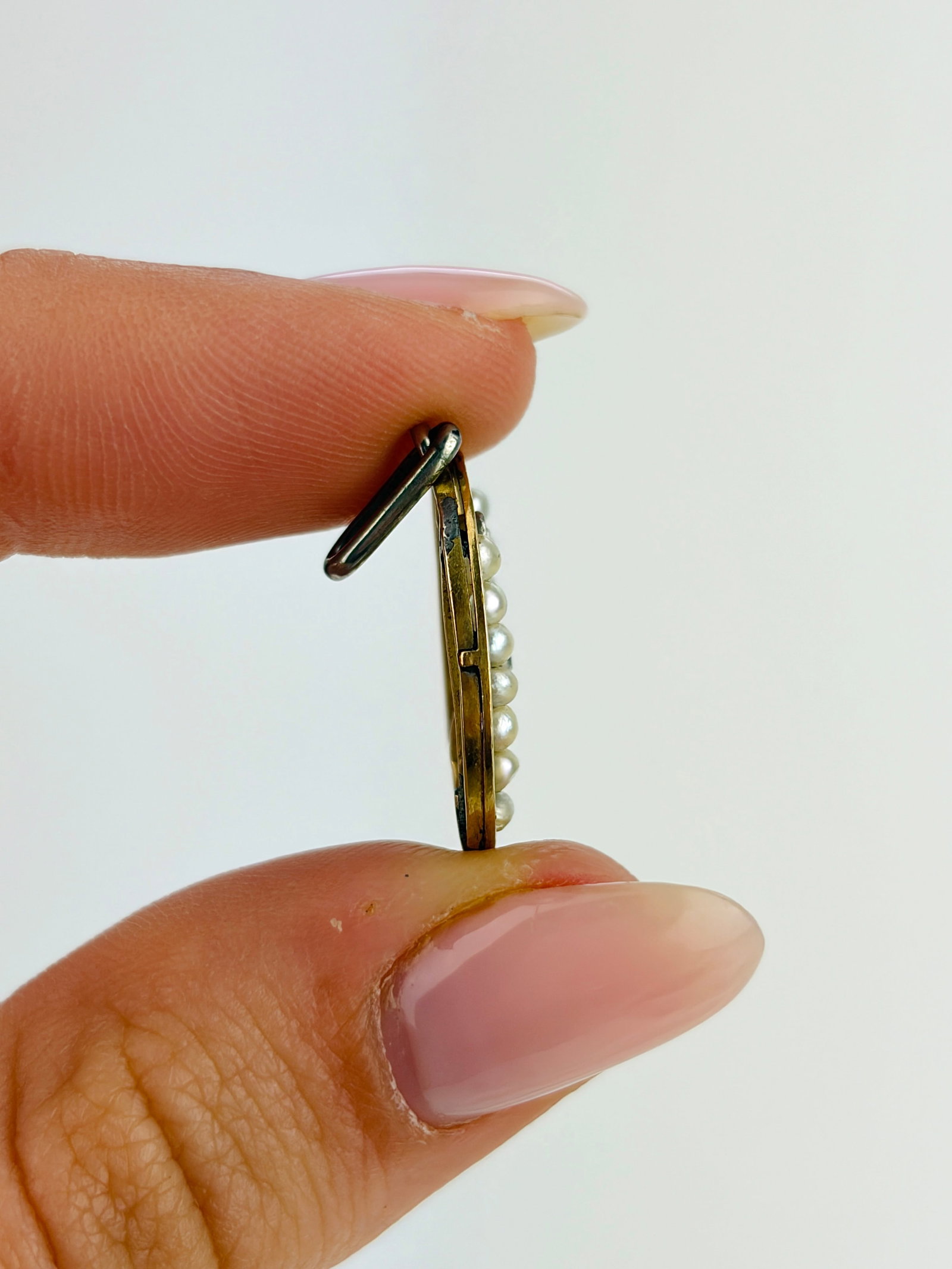 ANTIQUE 18CT GOLD ROSE CUT DIAMOND, EMERALD, PEARL AND ENAMEL FLOWER PENDANT - 3