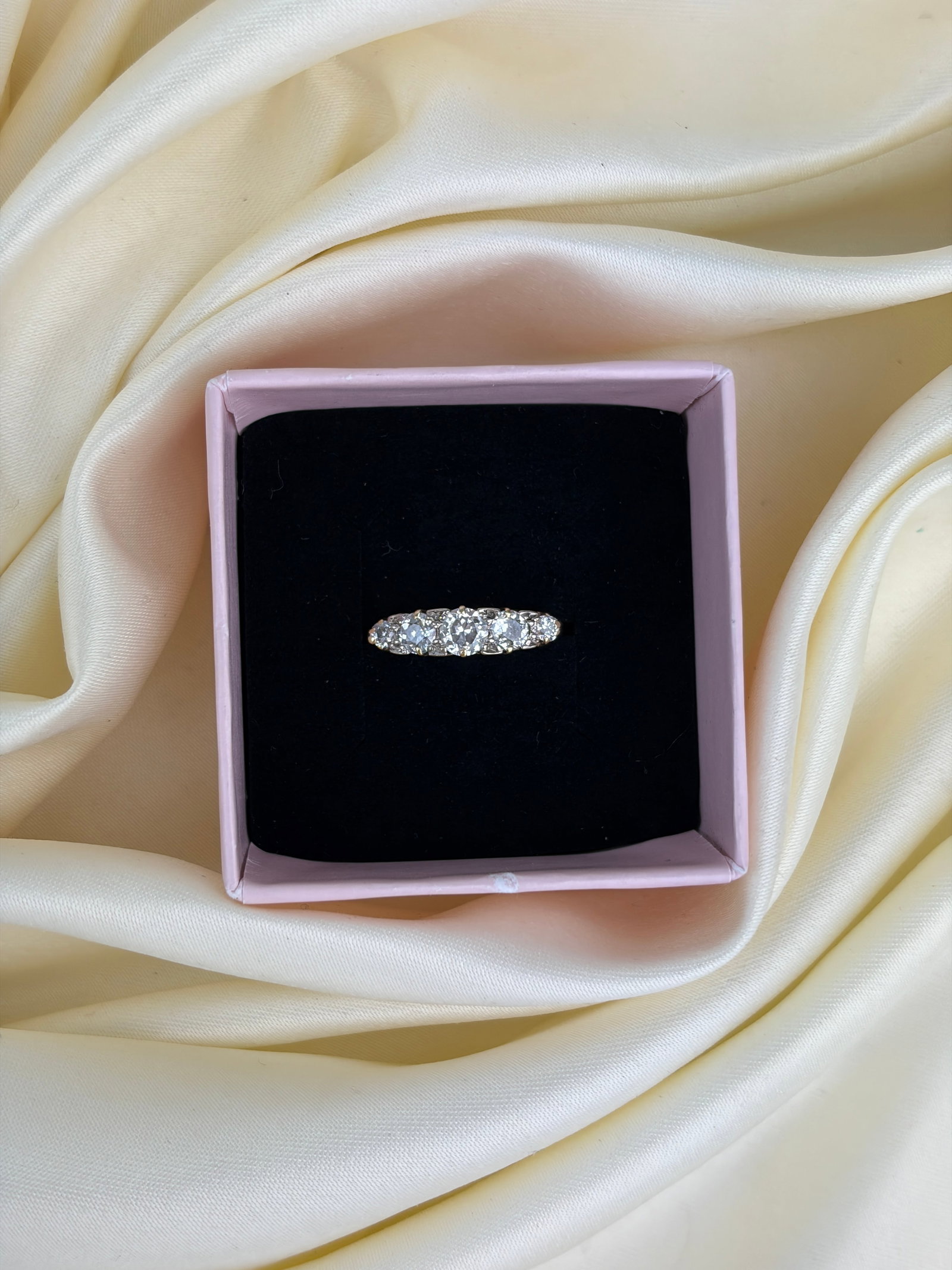 Edwardian 95pts Diamond and 18 Carat Gold Five-Stone Band Ring - 7