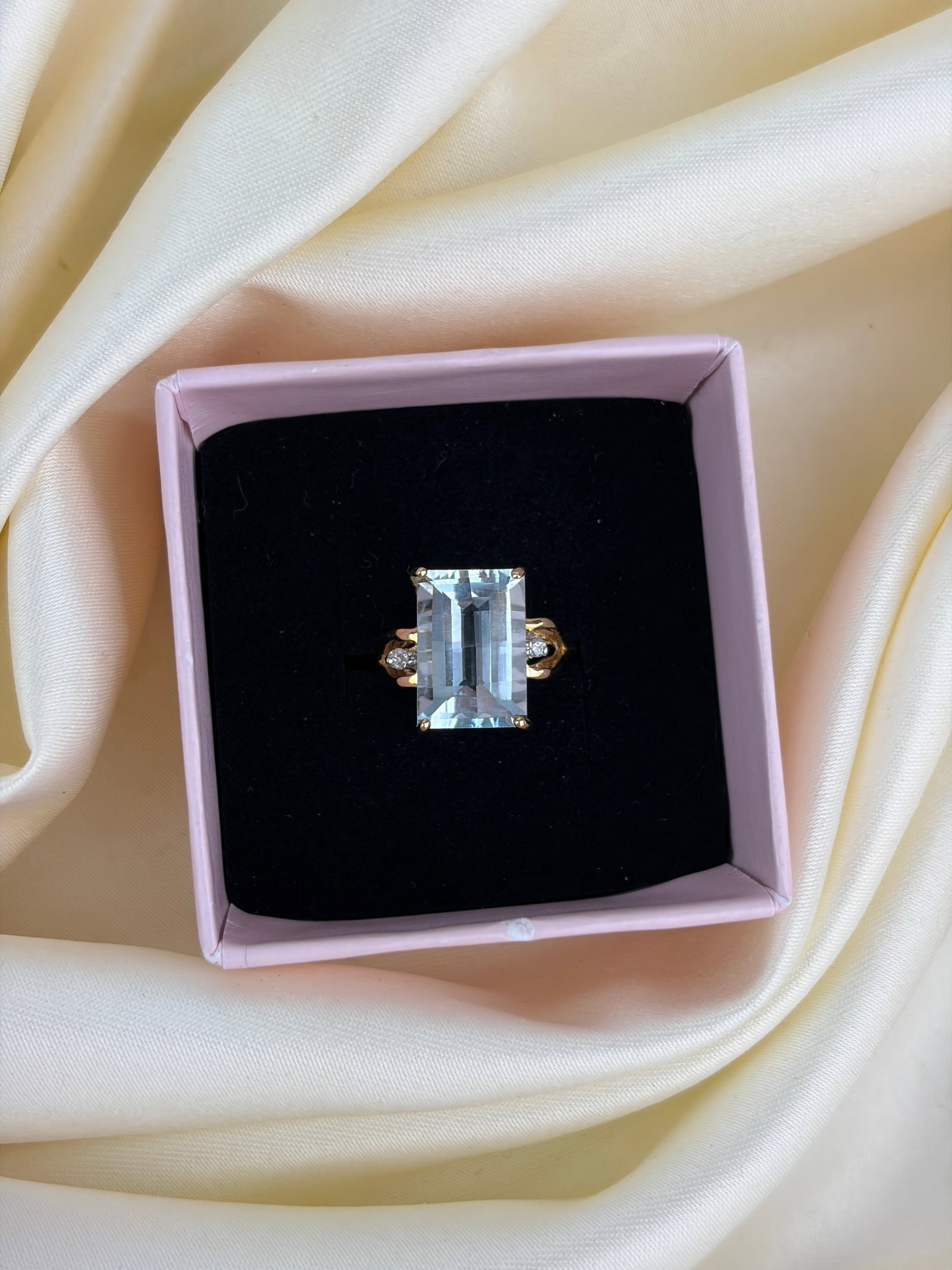 Aquamarine and Diamond 14 Carat Gold Three Stone Ring - 7