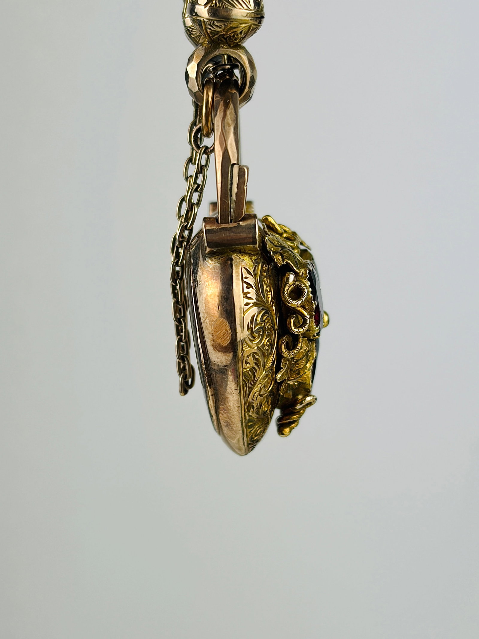 Boxed Chunky Victorian Garnet 15ct Gold Bracelet with Heart Padlock Locket - 2