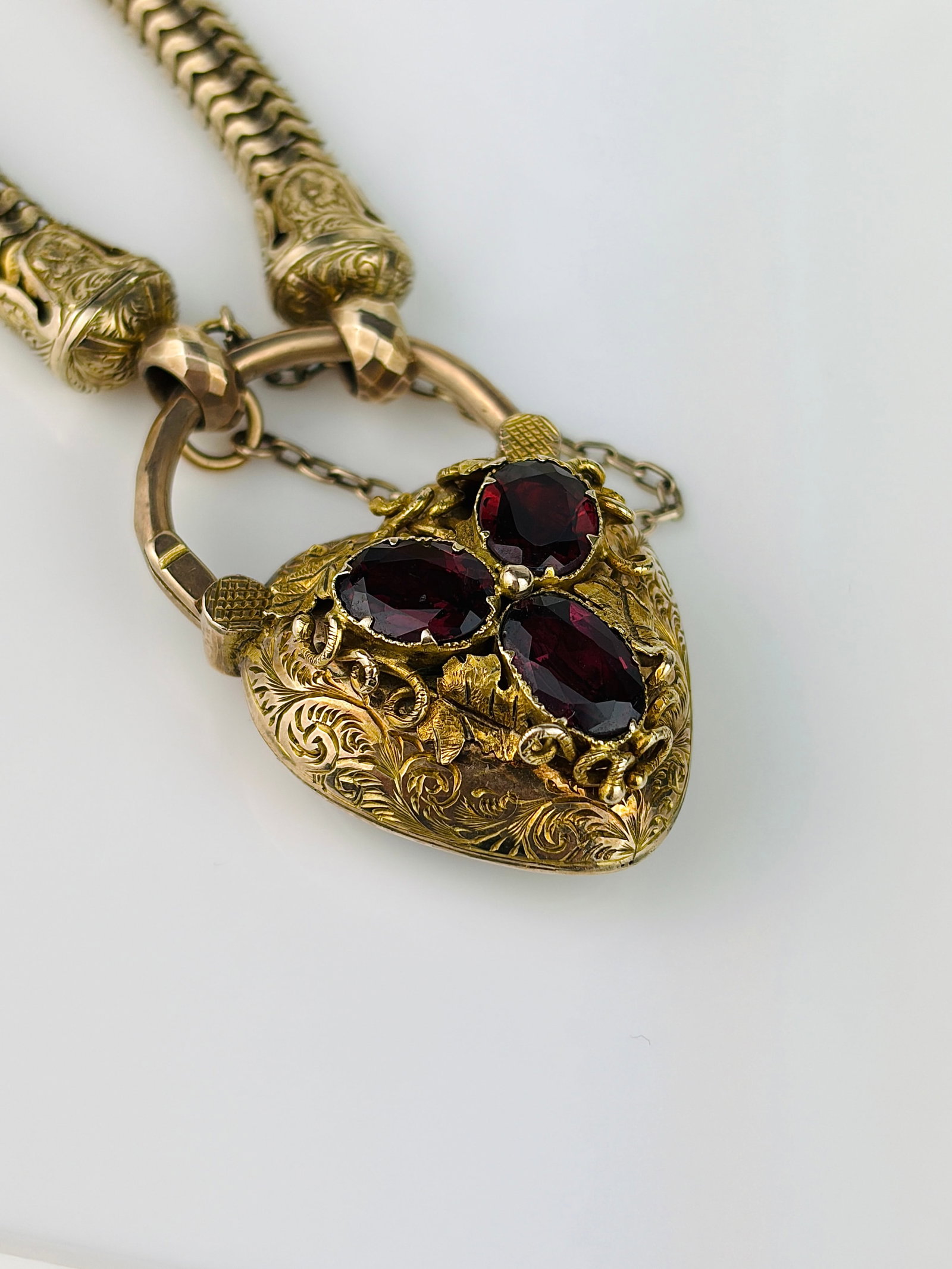 Boxed Chunky Victorian Garnet 15ct Gold Bracelet with Heart Padlock Locket - 4