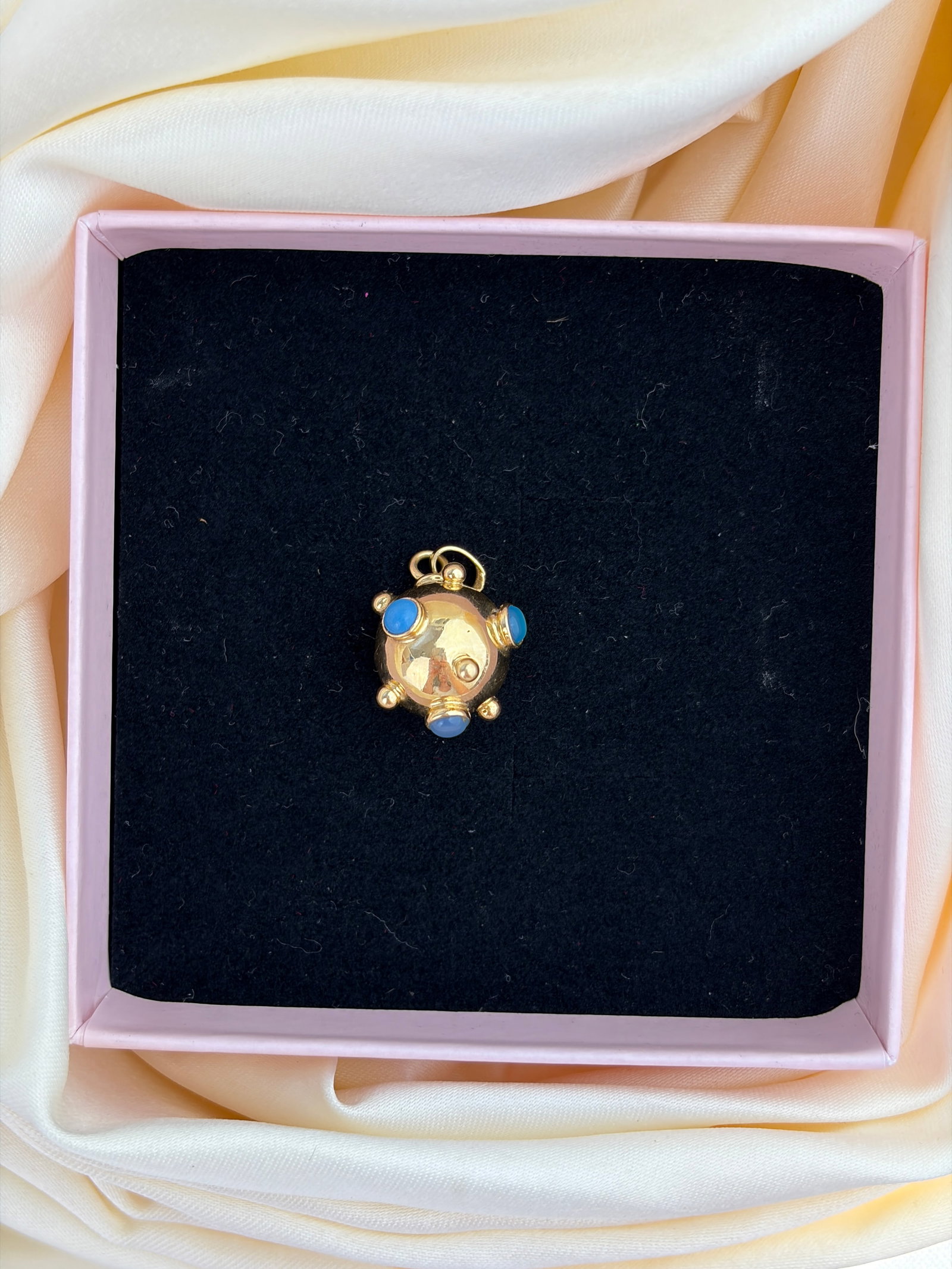 VINTAGE 18CT YELLOW GOLD TURQUOISE CHRYSOPRASE AND TURQUOISE SPUTNIK PENDANT - 8