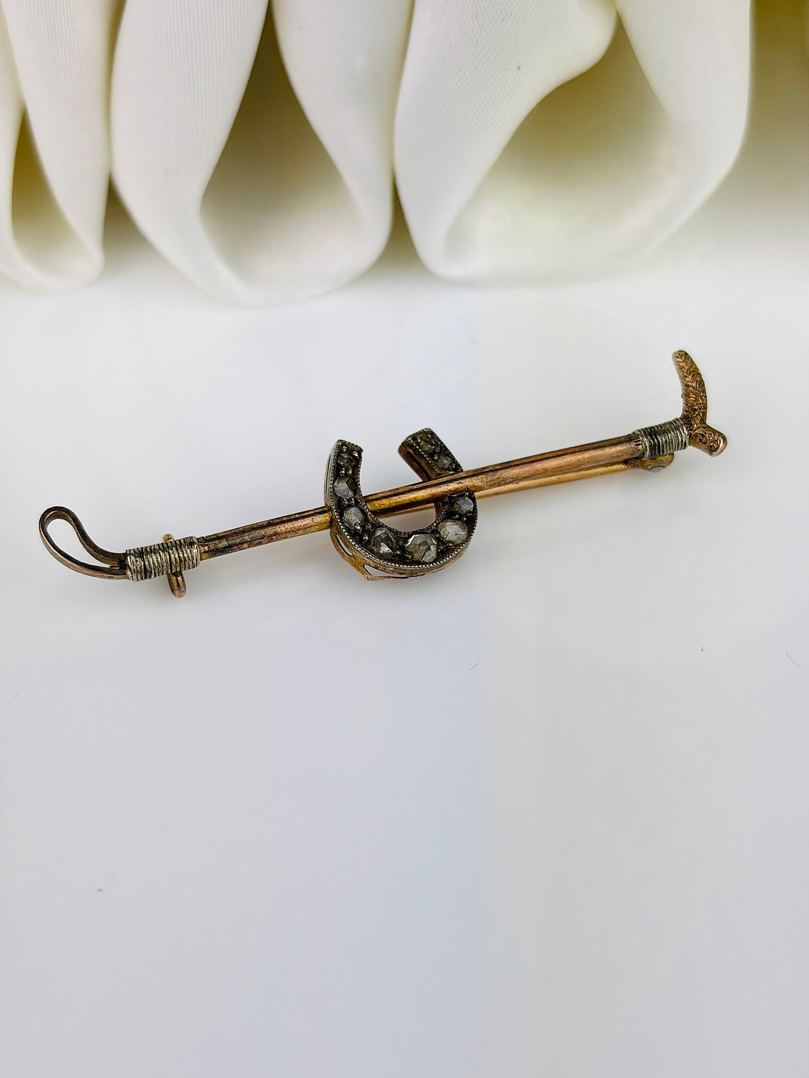 Antique Gold Diamond Horseshoe Brooch in Green Velvet Box - 6