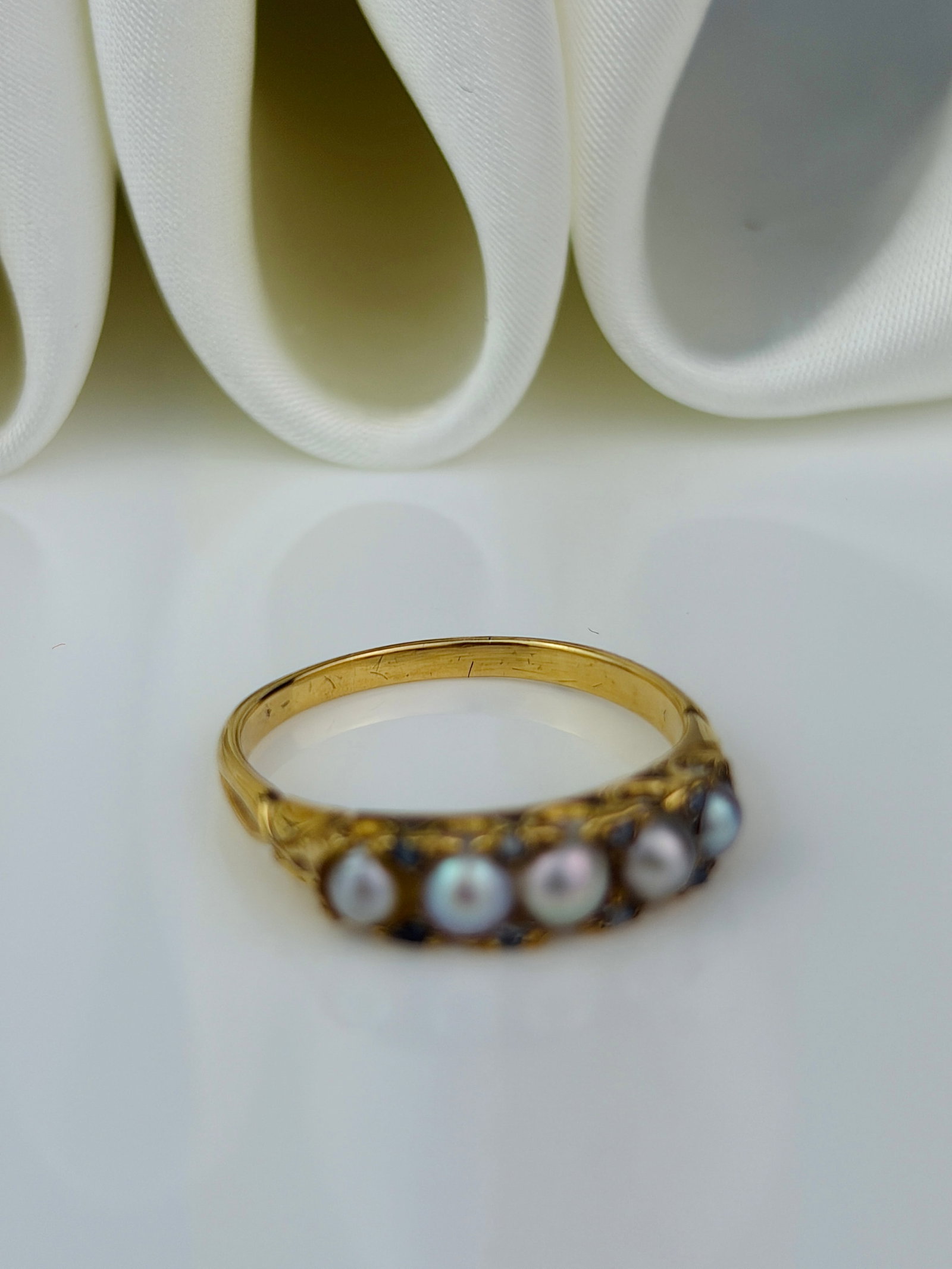 antique 18ct yellow gold pearl and diamond 5 stone ring - 4