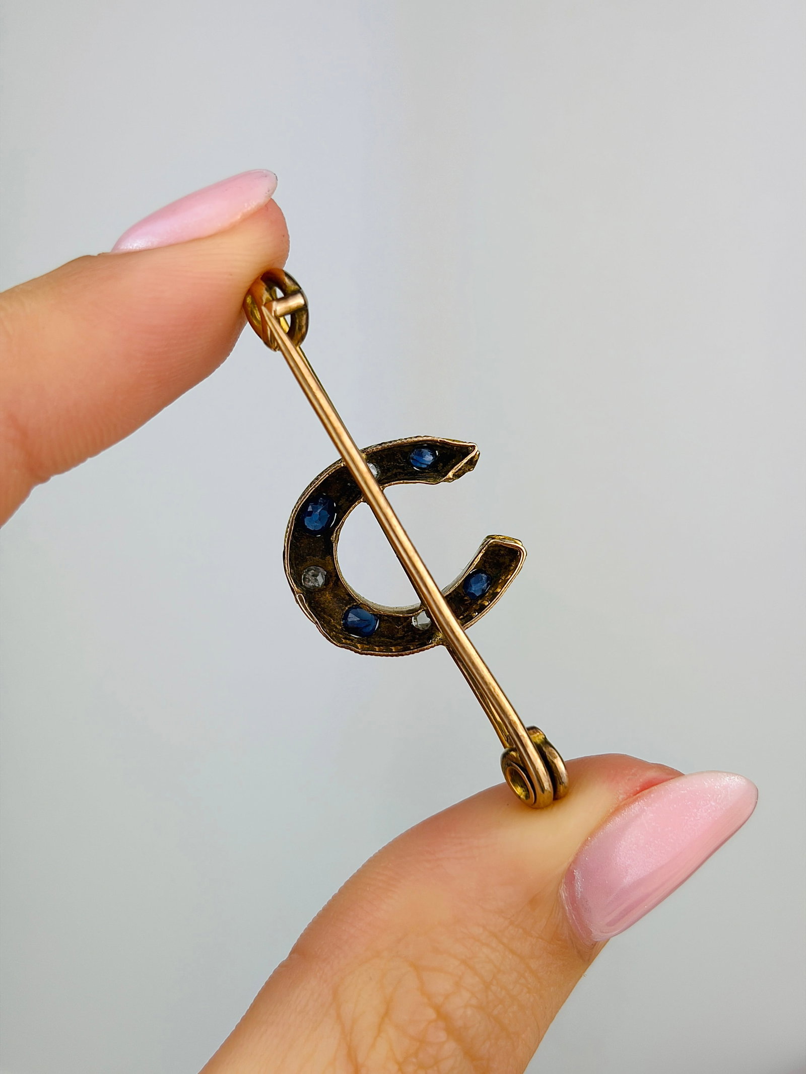 Antique Gold Sapphire and Diamond Horseshoe Safety Pin Brooch in Gold - 3
