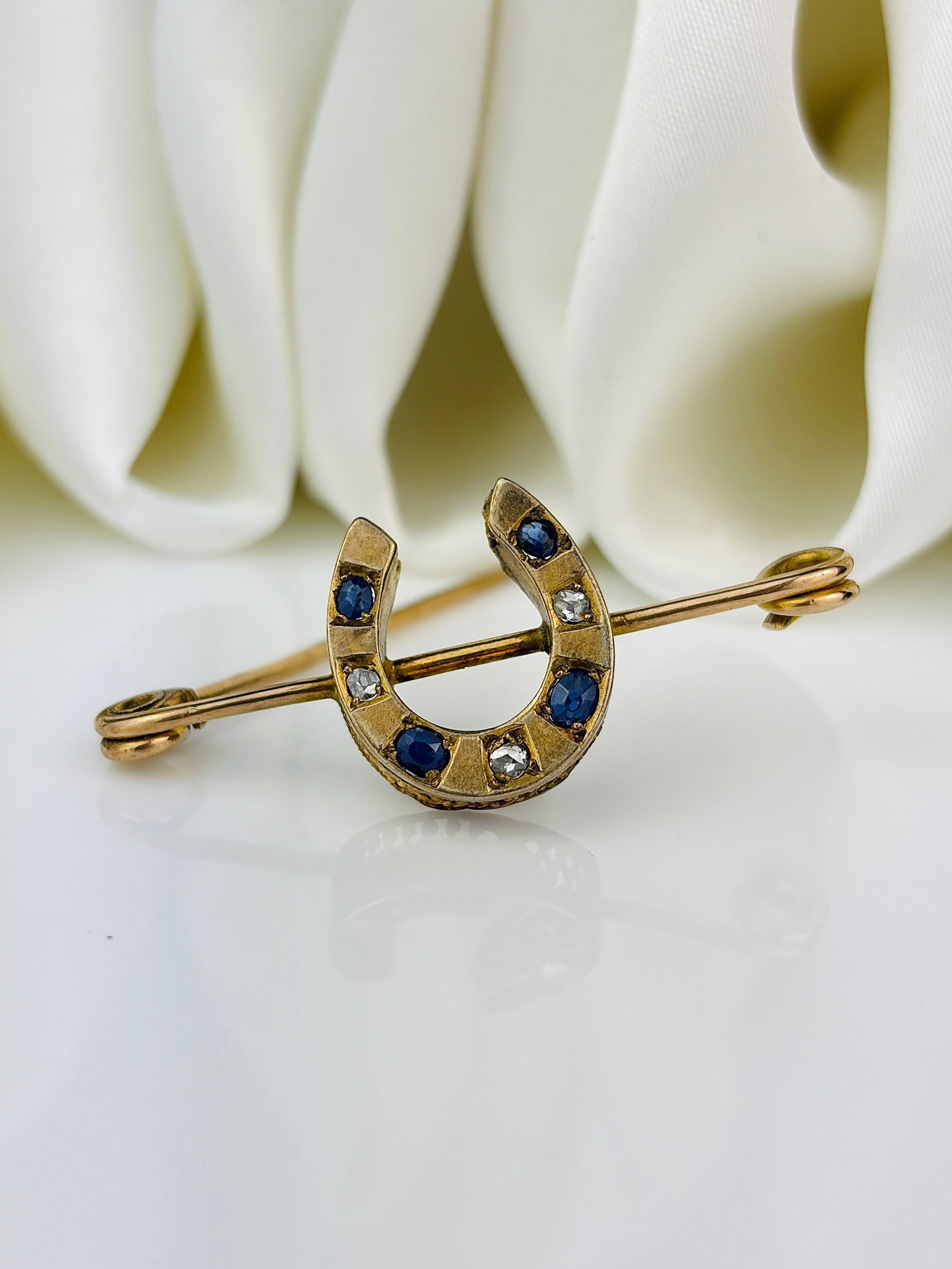 Antique Gold Sapphire and Diamond Horseshoe Safety Pin Brooch in Gold - 4