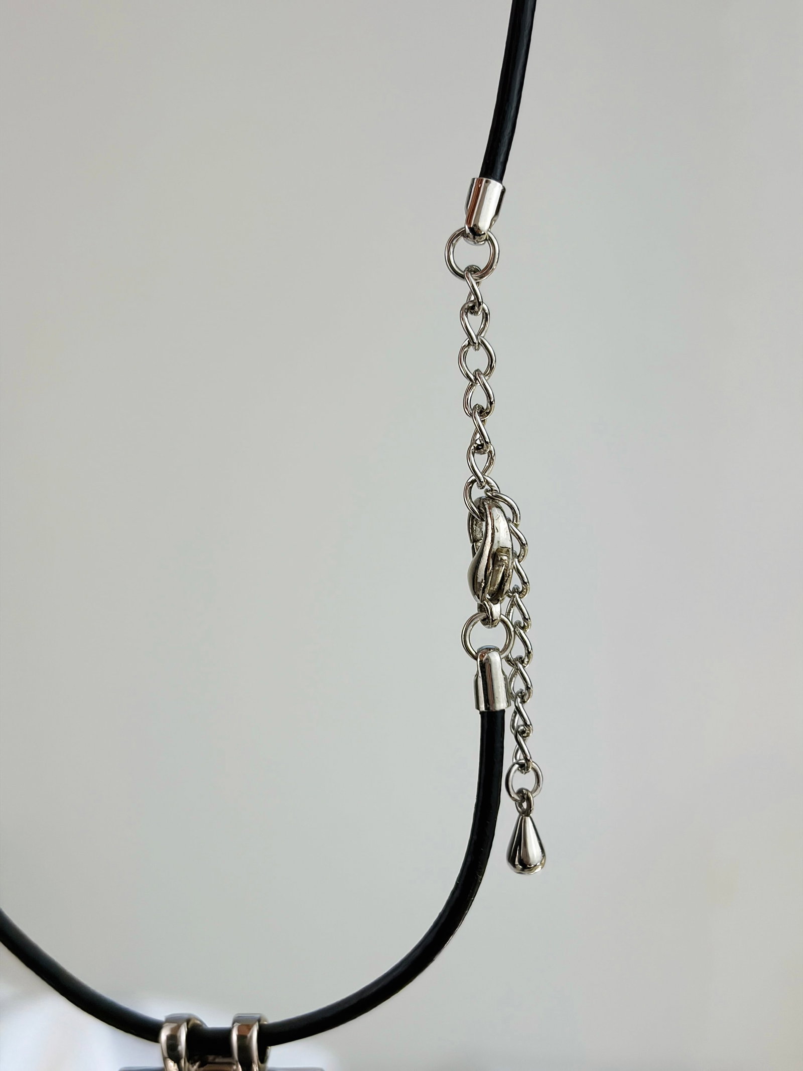 LAUREN LEE LONDON LEOPARD PRINT AND CRYSTAL PENDANT ON BLACK NECKLACE - 5