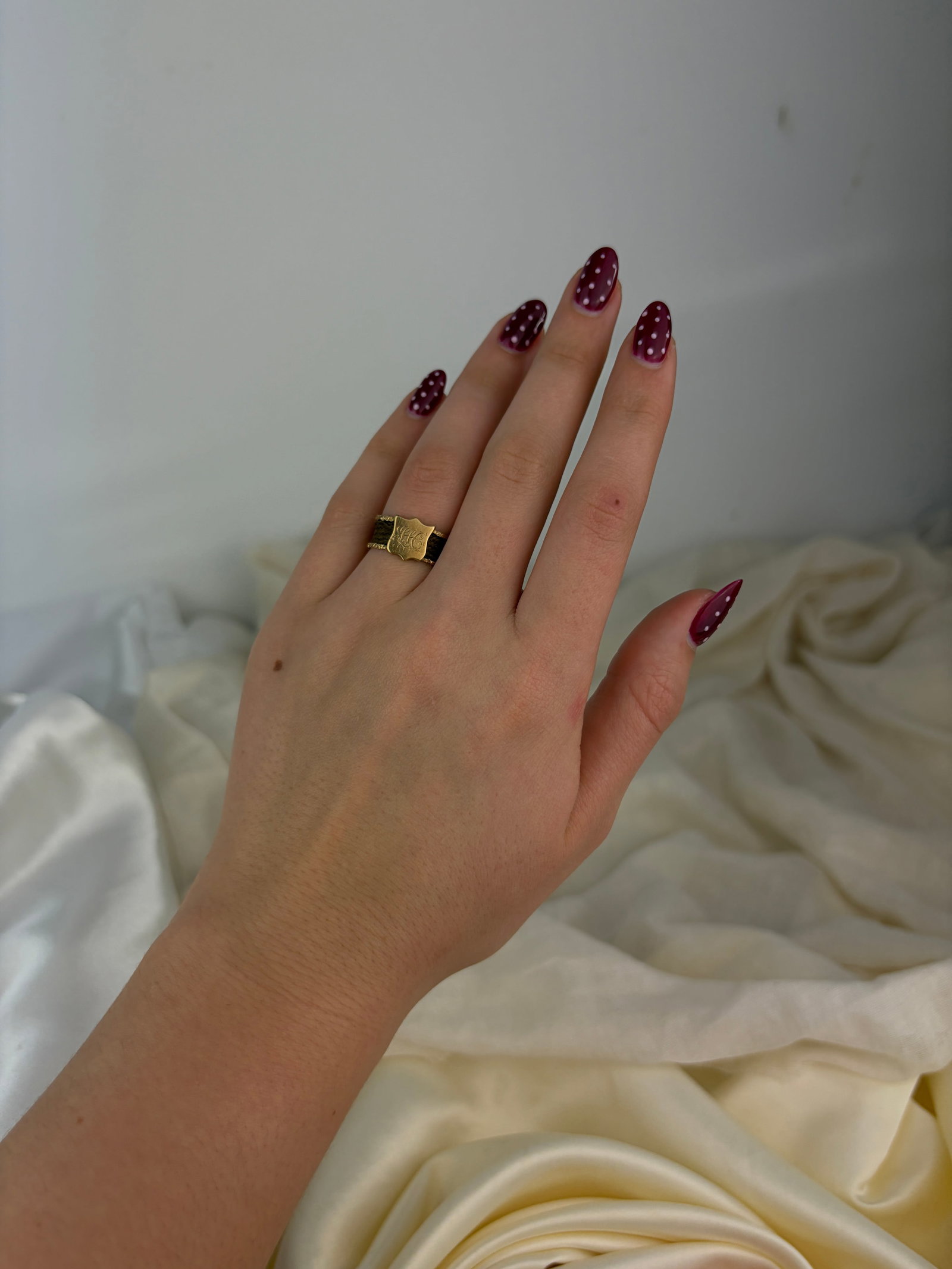 antique gold and hair 'LH' memorial wide band ring - 8