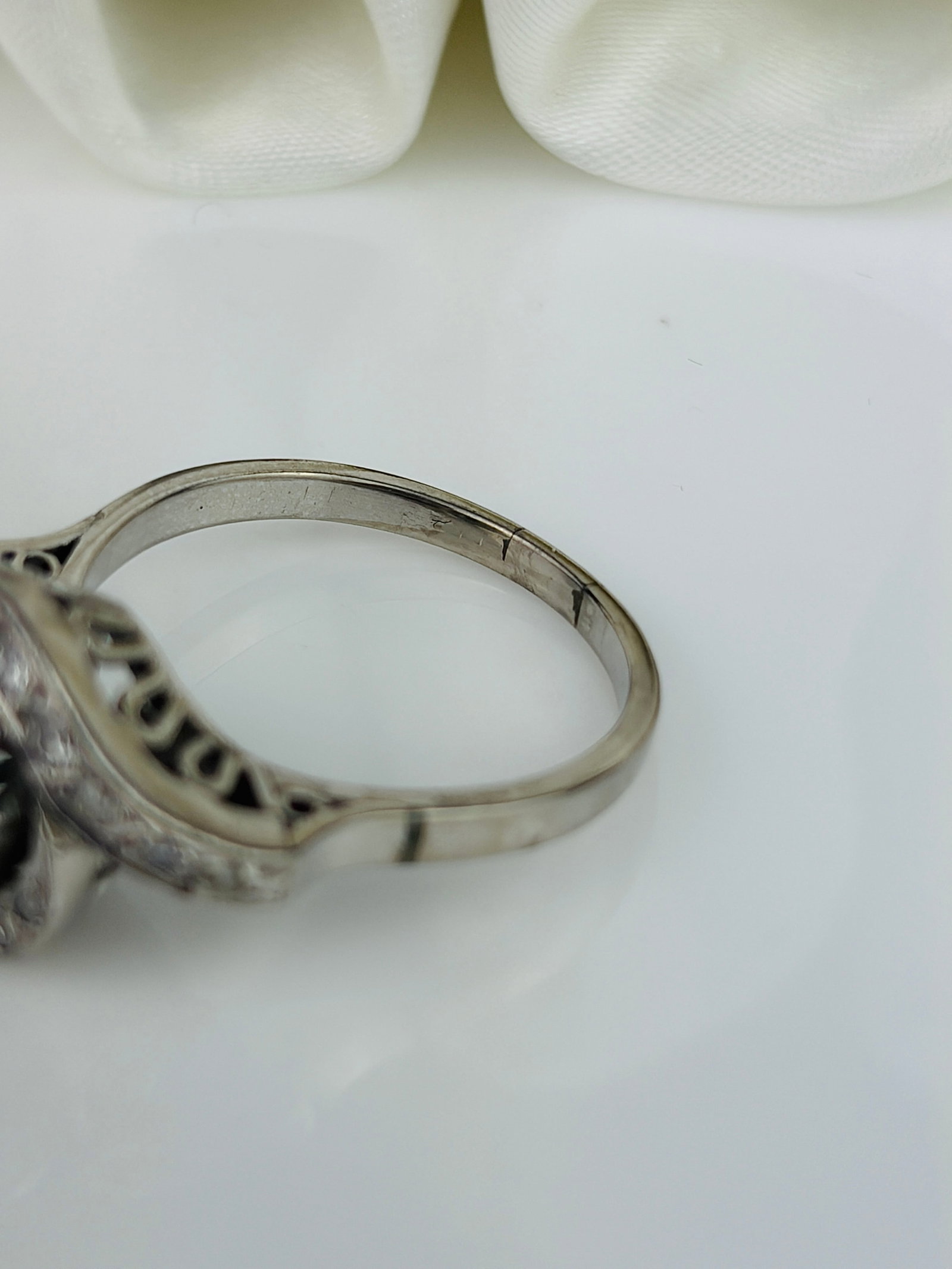 Vintage Diamond and Turquoise Platinum Swirl Ring - 4