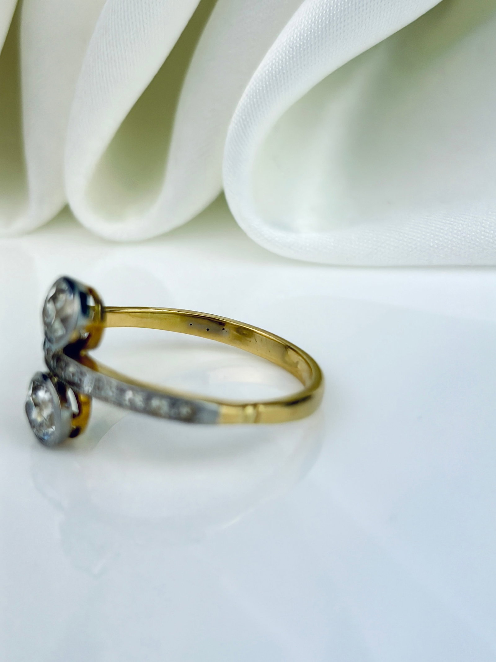 ANTIQUE ART DECO TWO STONE DIAMOND STACKED RING IN 18CT GOLD - 4