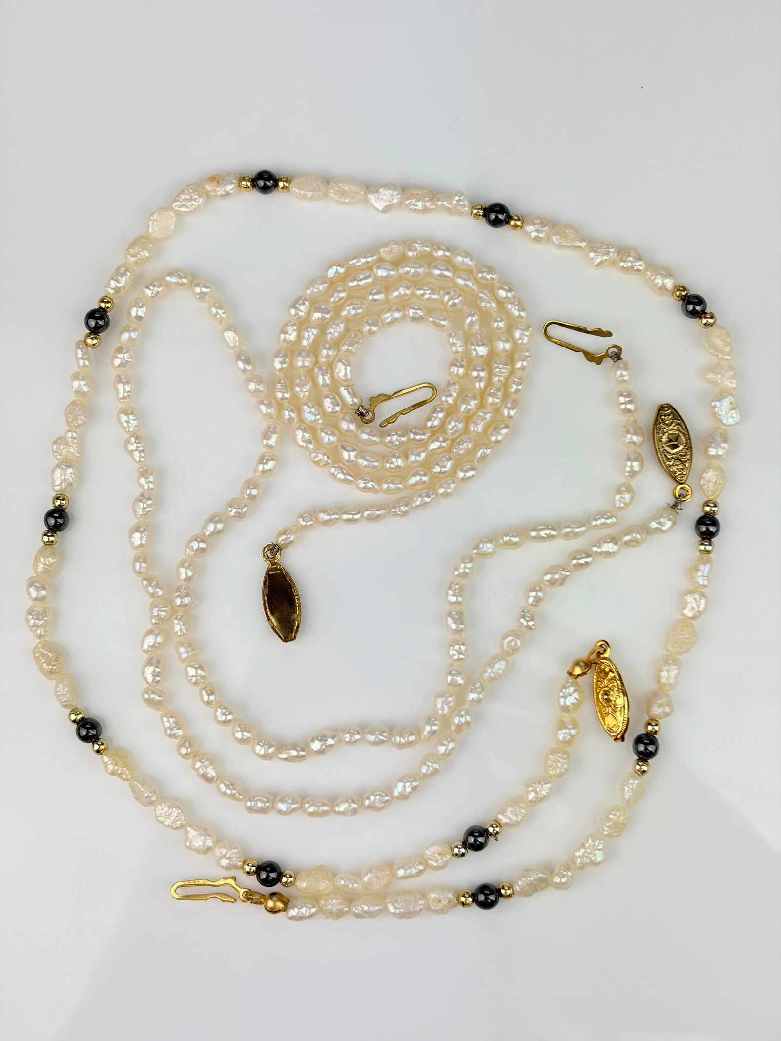 MIXED LOT - 3X PEARL NECKLACES: MIXED LOT - 3X PEARL NECKLACES