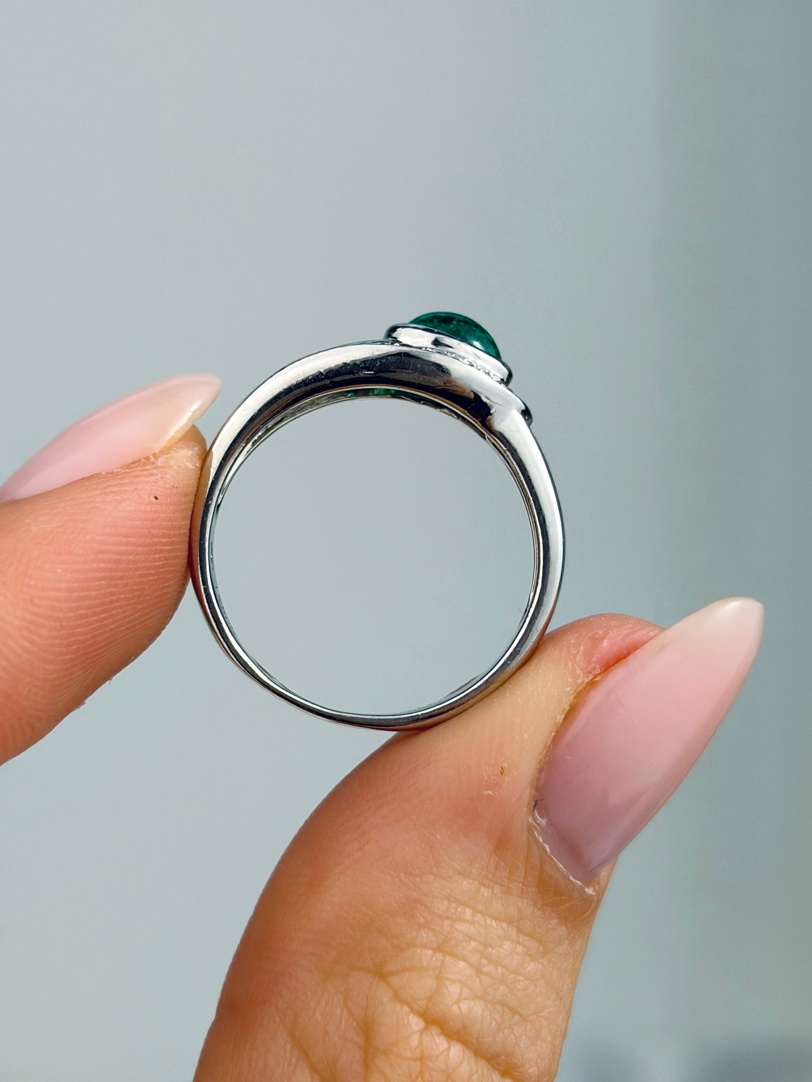 VINTAGE PLATINUM CABOCHON EMERALD AND DIAMOND WRAP RING - 6