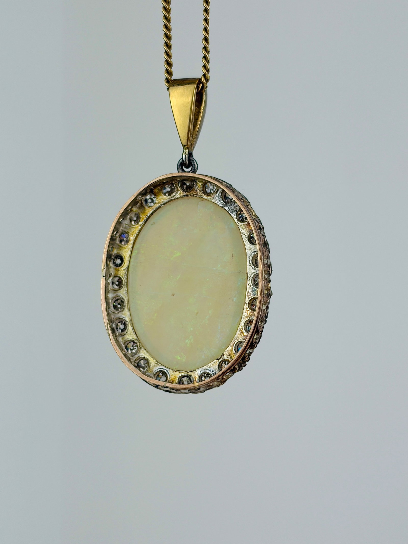 Outstanding Opal and Diamond Large Pendant in Gold - 4