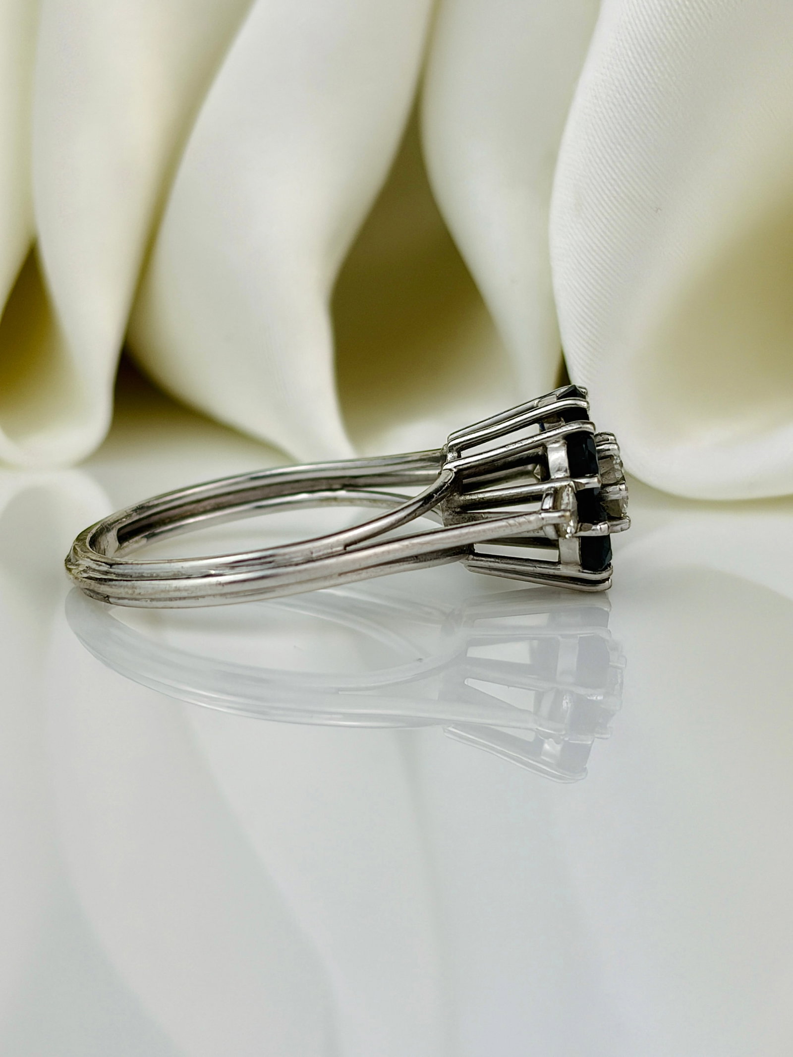 Chunky Vintage Sapphire and Diamond Platinum Cluster Ring - 2