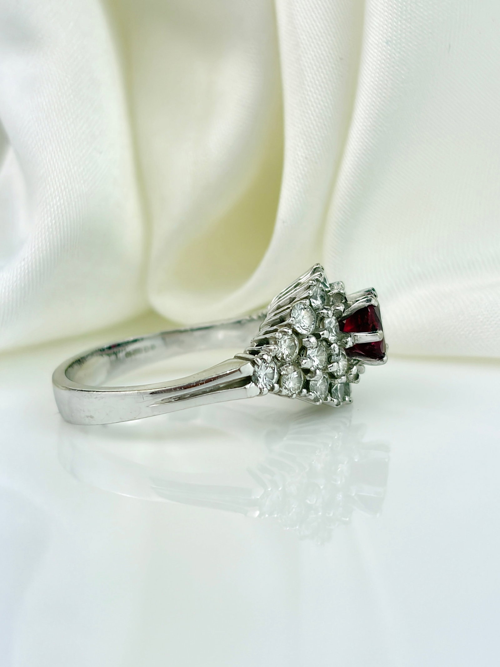 VINTAGE 18CT WHITE GOLD RUBY AND DIAMOND CLUSTER RING - 3