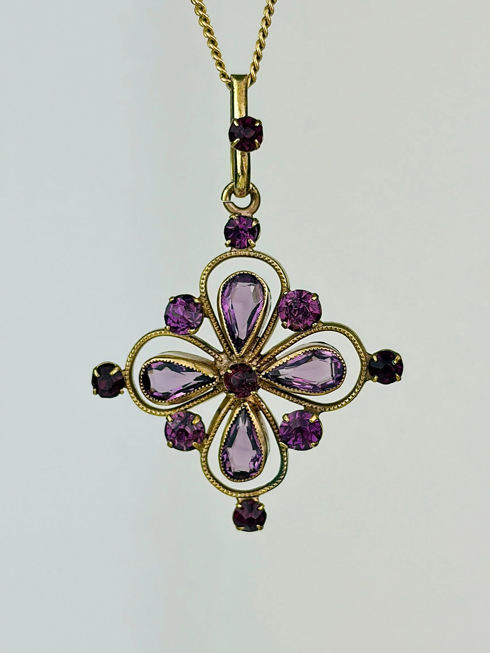 sweet vintage amethyst floral pendant: sweet vintage amethyst floral pendant Lovely ornate pendant!