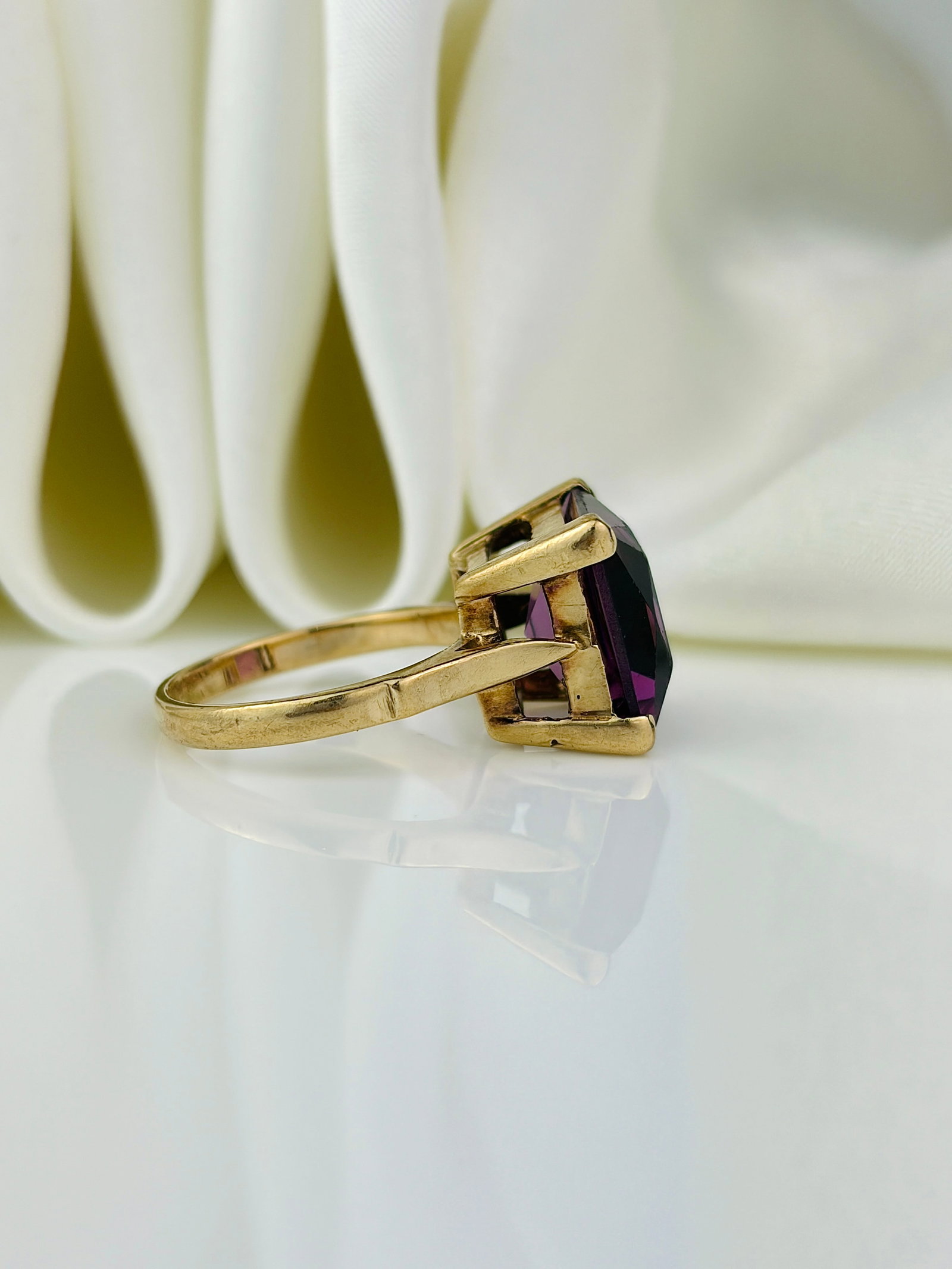 vintage 9ct gold amethyst cocktail ring - 2