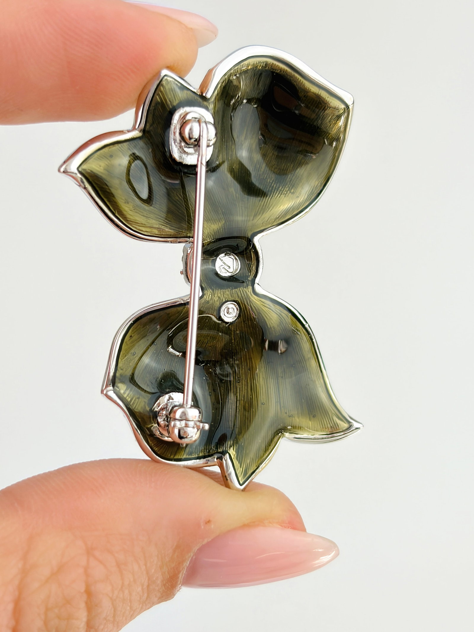 SWAROVSKI PAVÉ CRYSTAL RIBBON BROOCH - 4