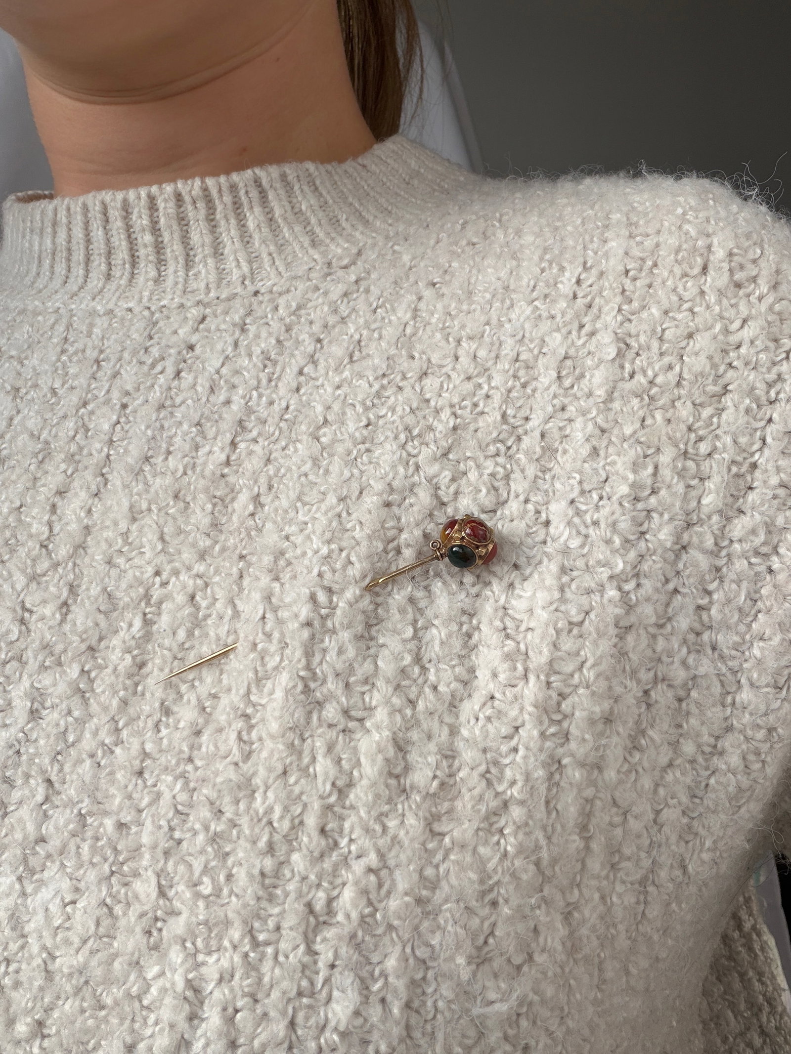 Vintage 9 Carat Yellow Gold Agate Multi Stone Pin - 7